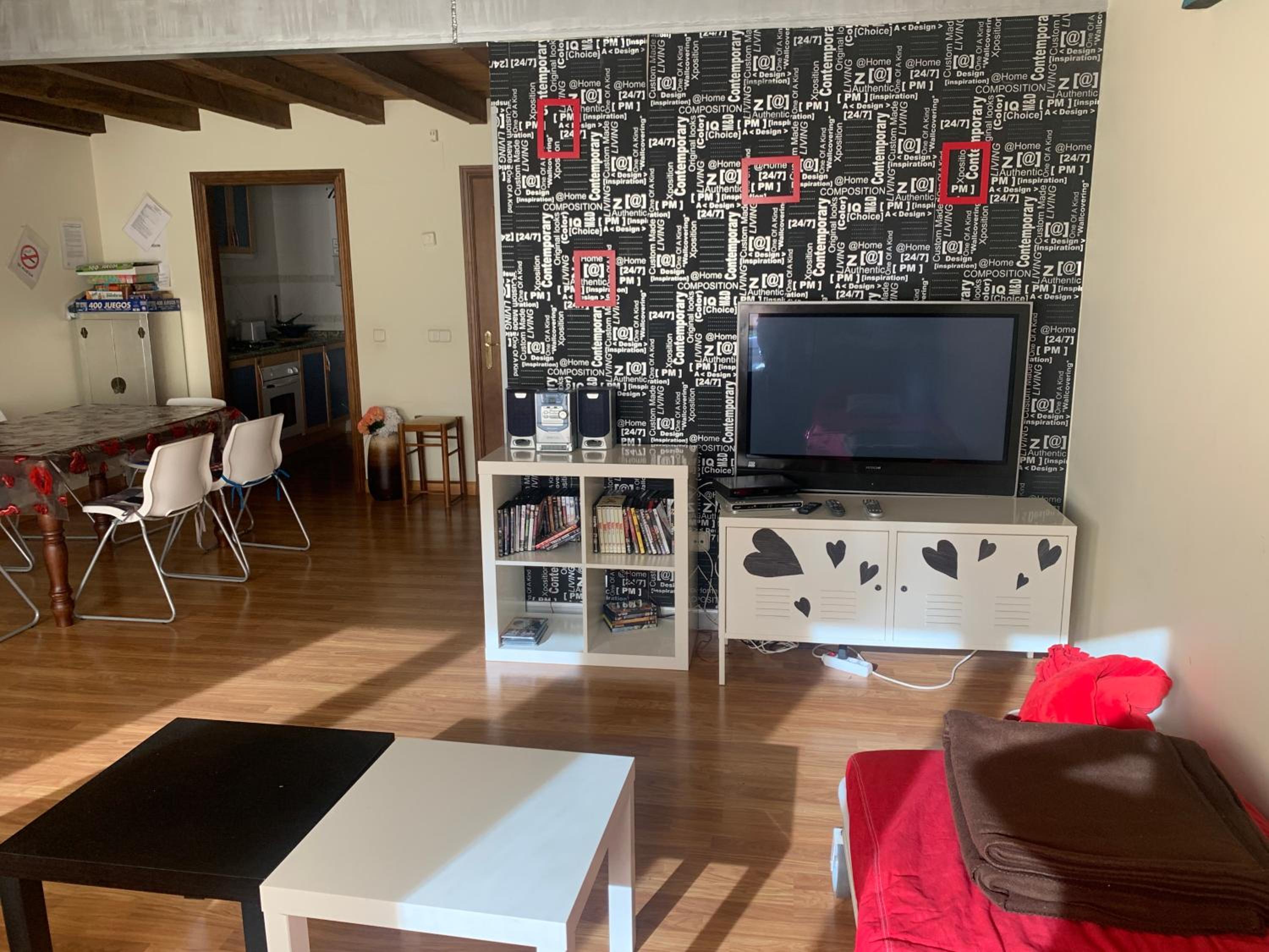 Apartment photo 2