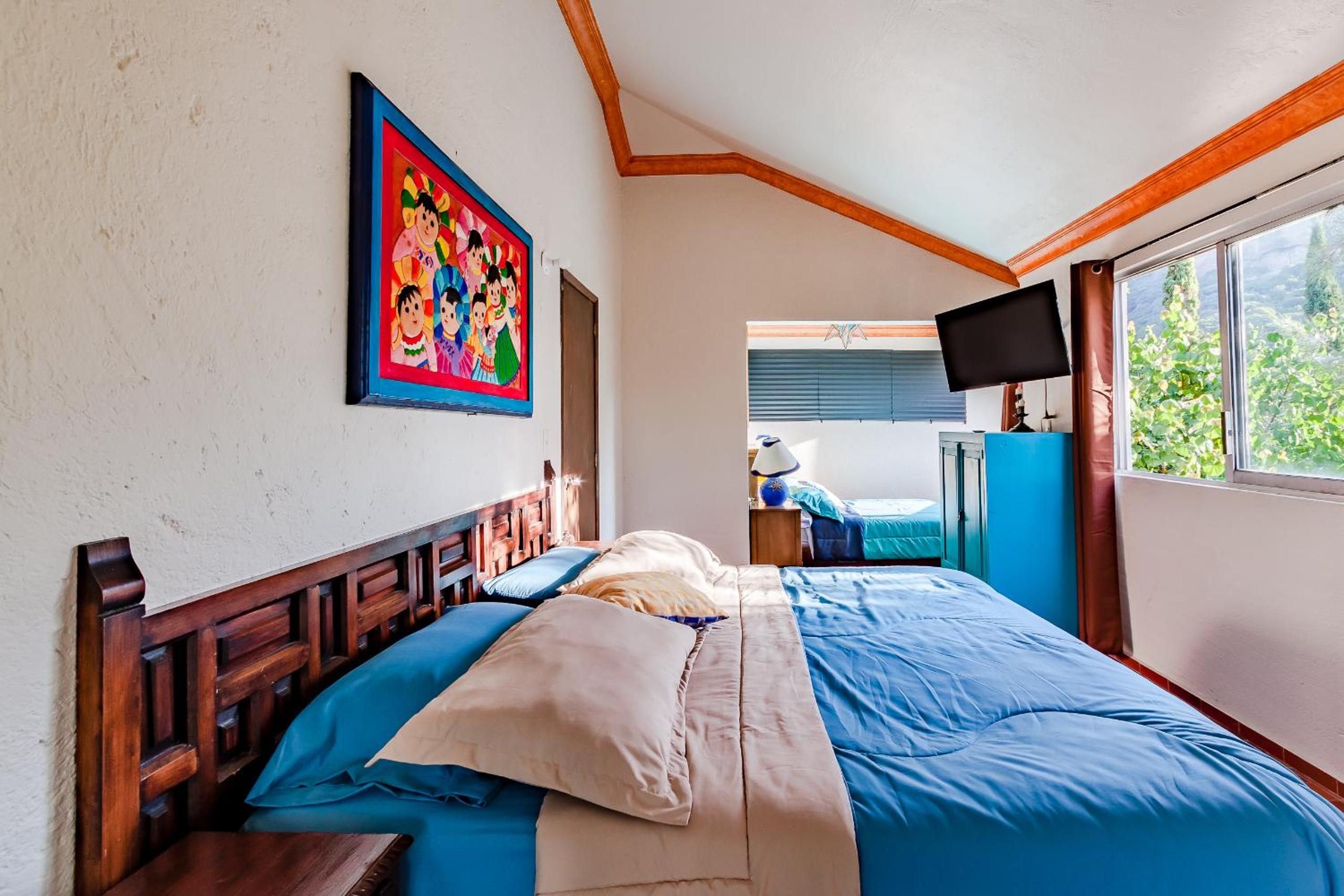 Standard Twin Room with Mountain View photo 3