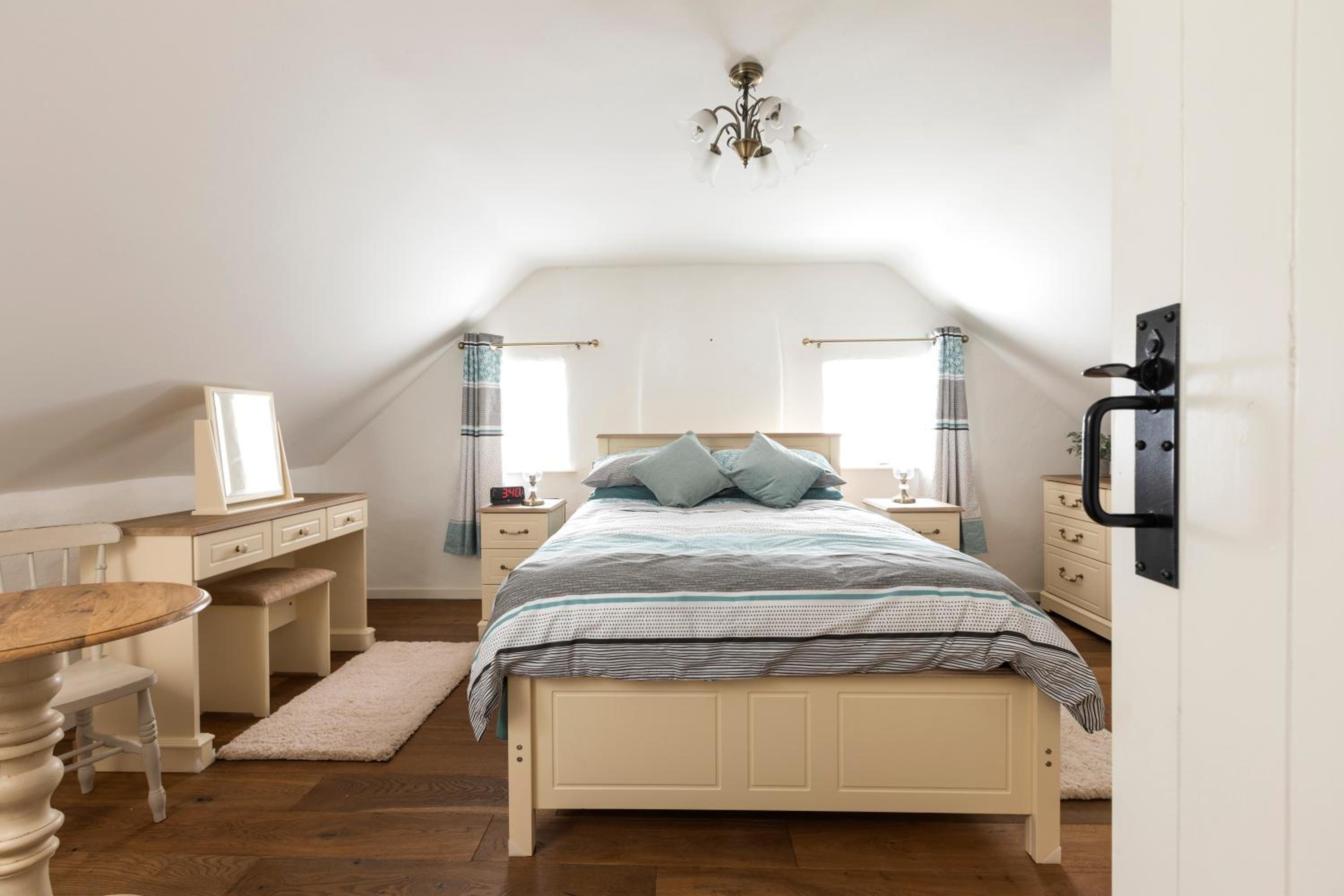 Four-Bedroom House photo 1