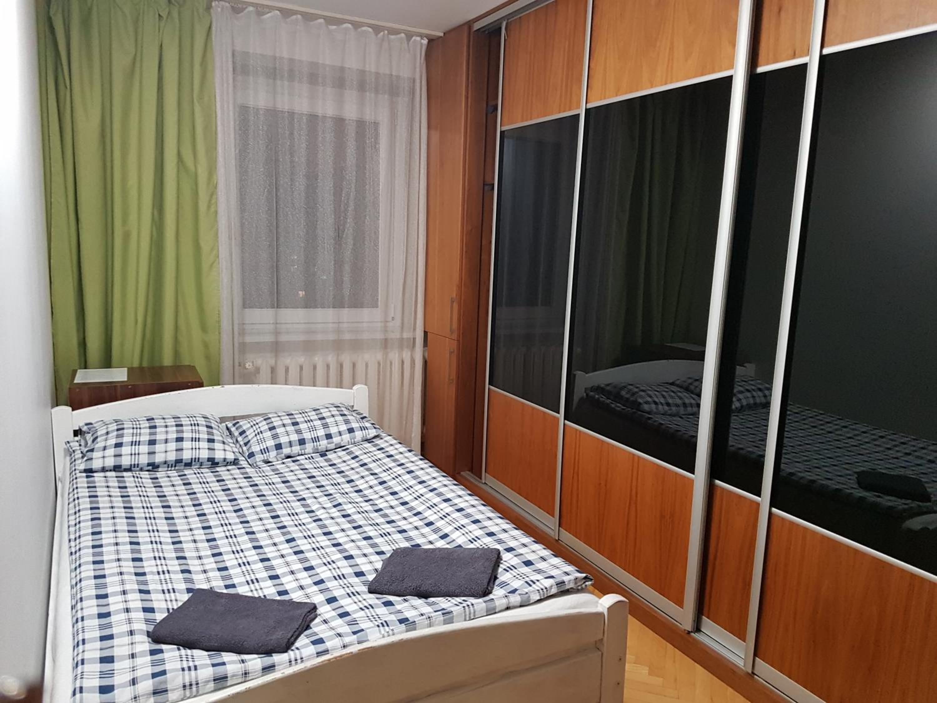 Budget Double Room - Photo 8
