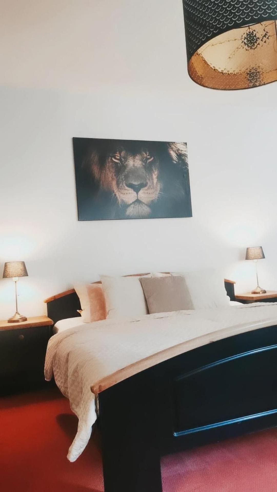 Double Room - Photo 9