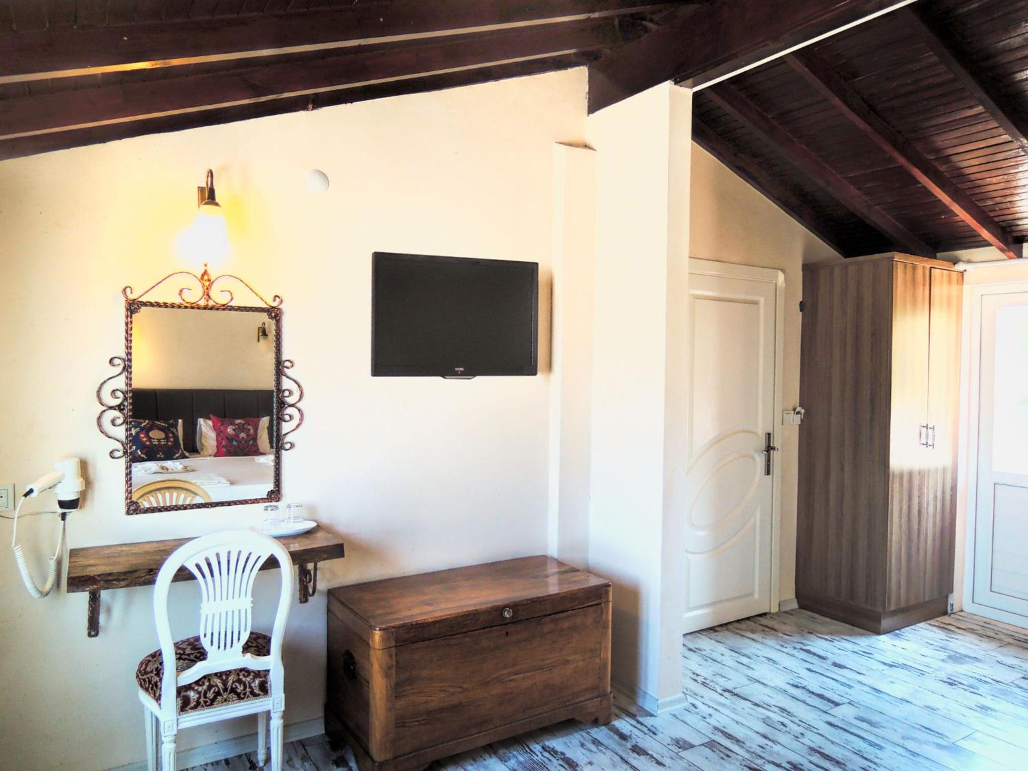 King Room with Spa Bath photo 2