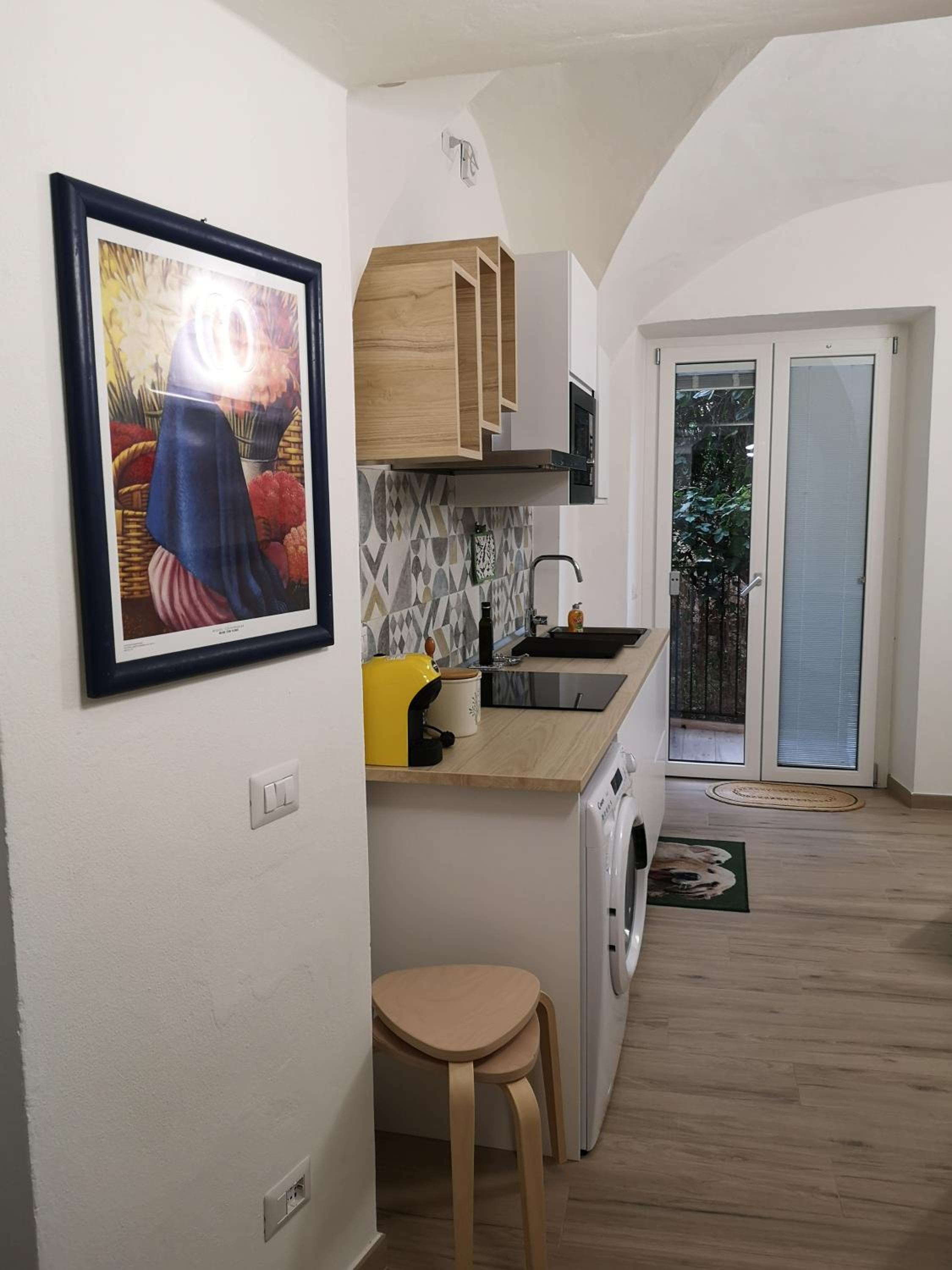 One-Bedroom House - Photo 10