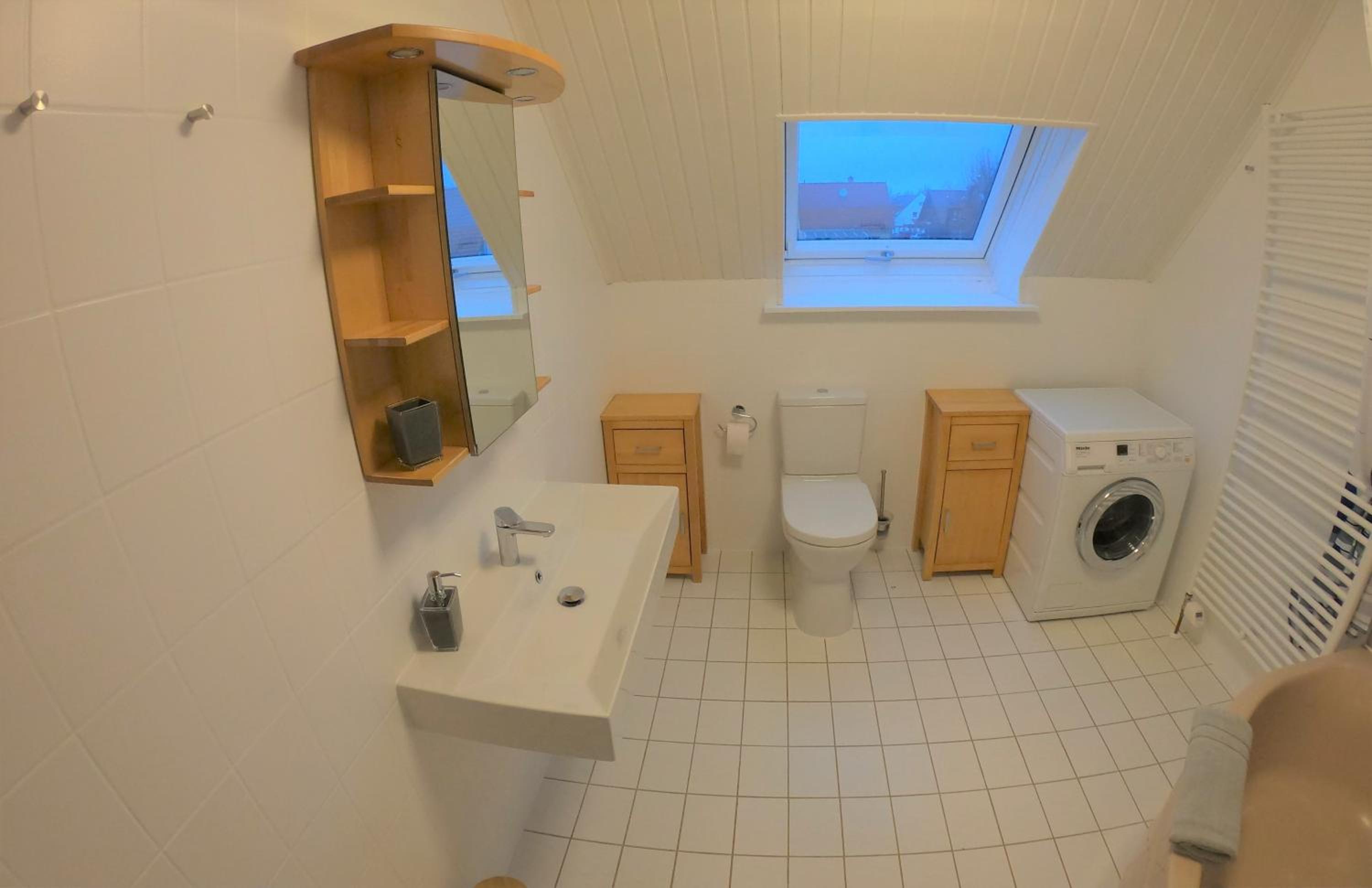 Apartment photo 2
