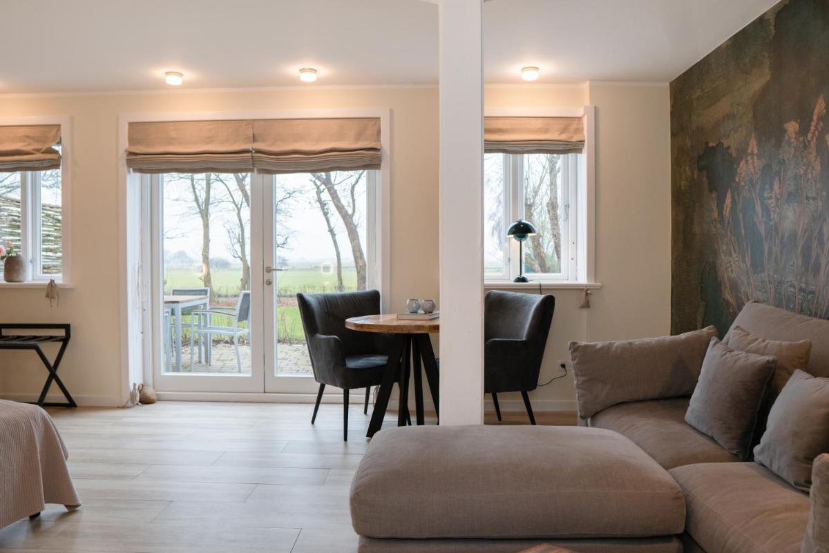 Family Room with Terrace photo 1