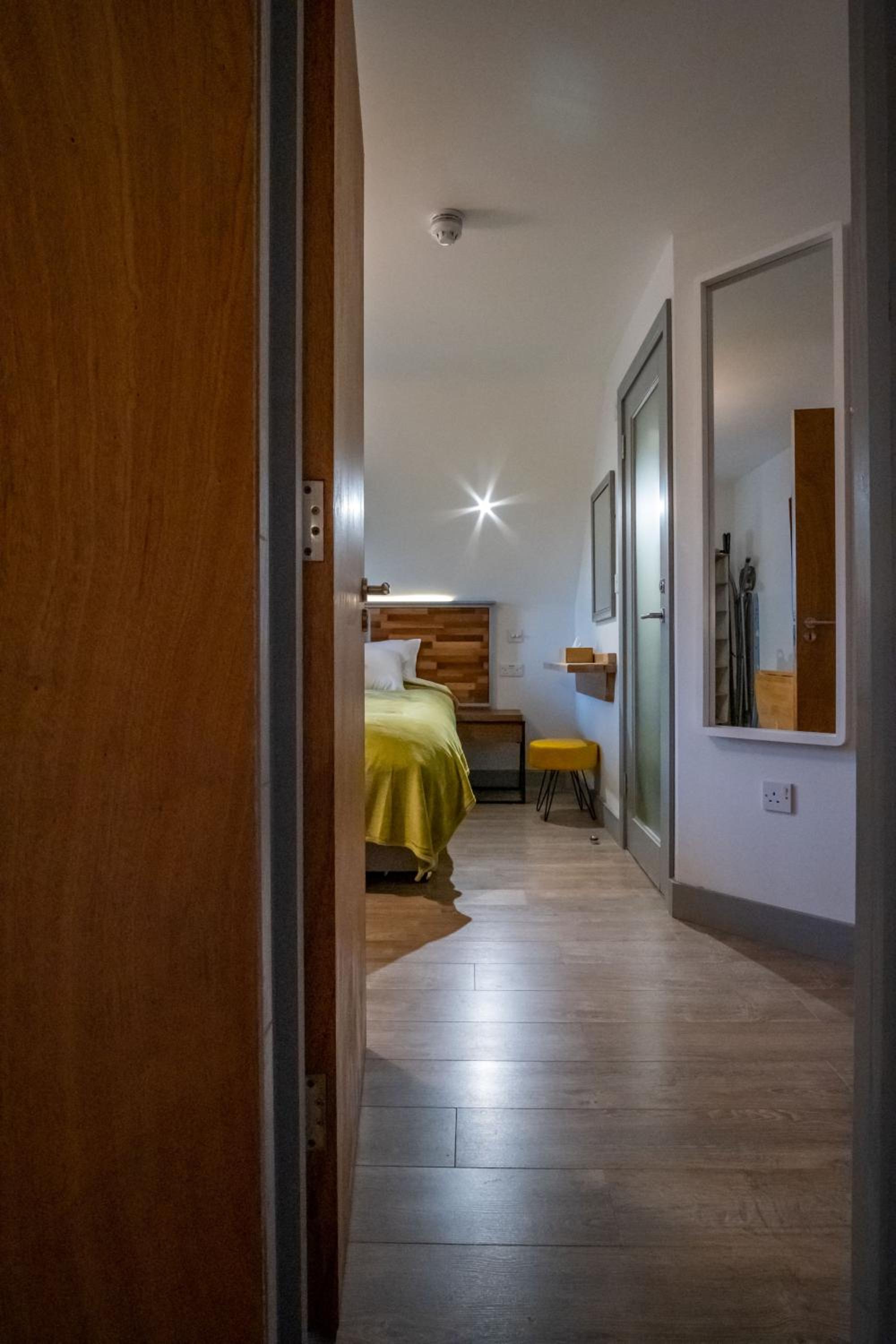 Double or Twin Room - Photo 2