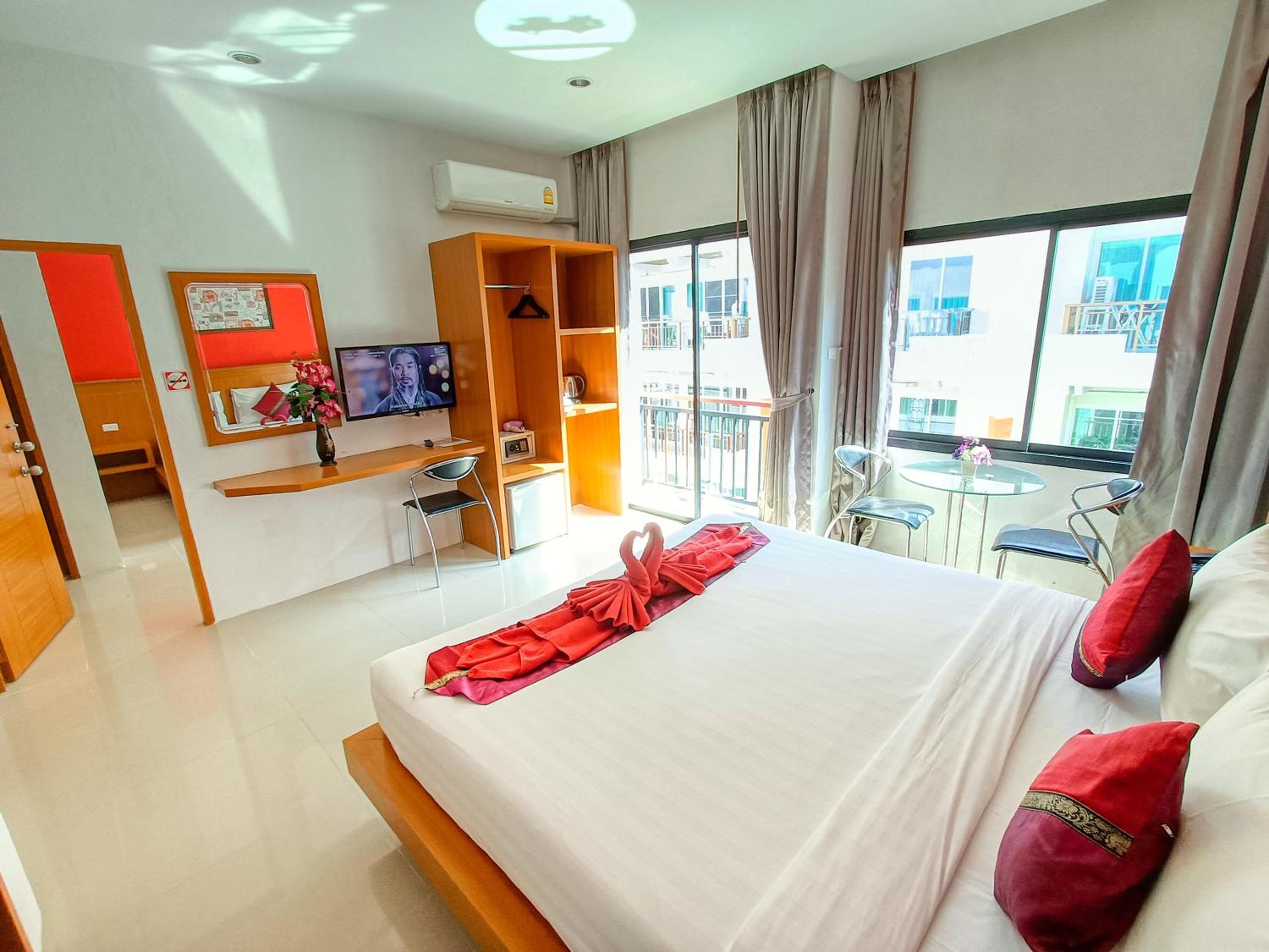 Deluxe Family Suite photo 1