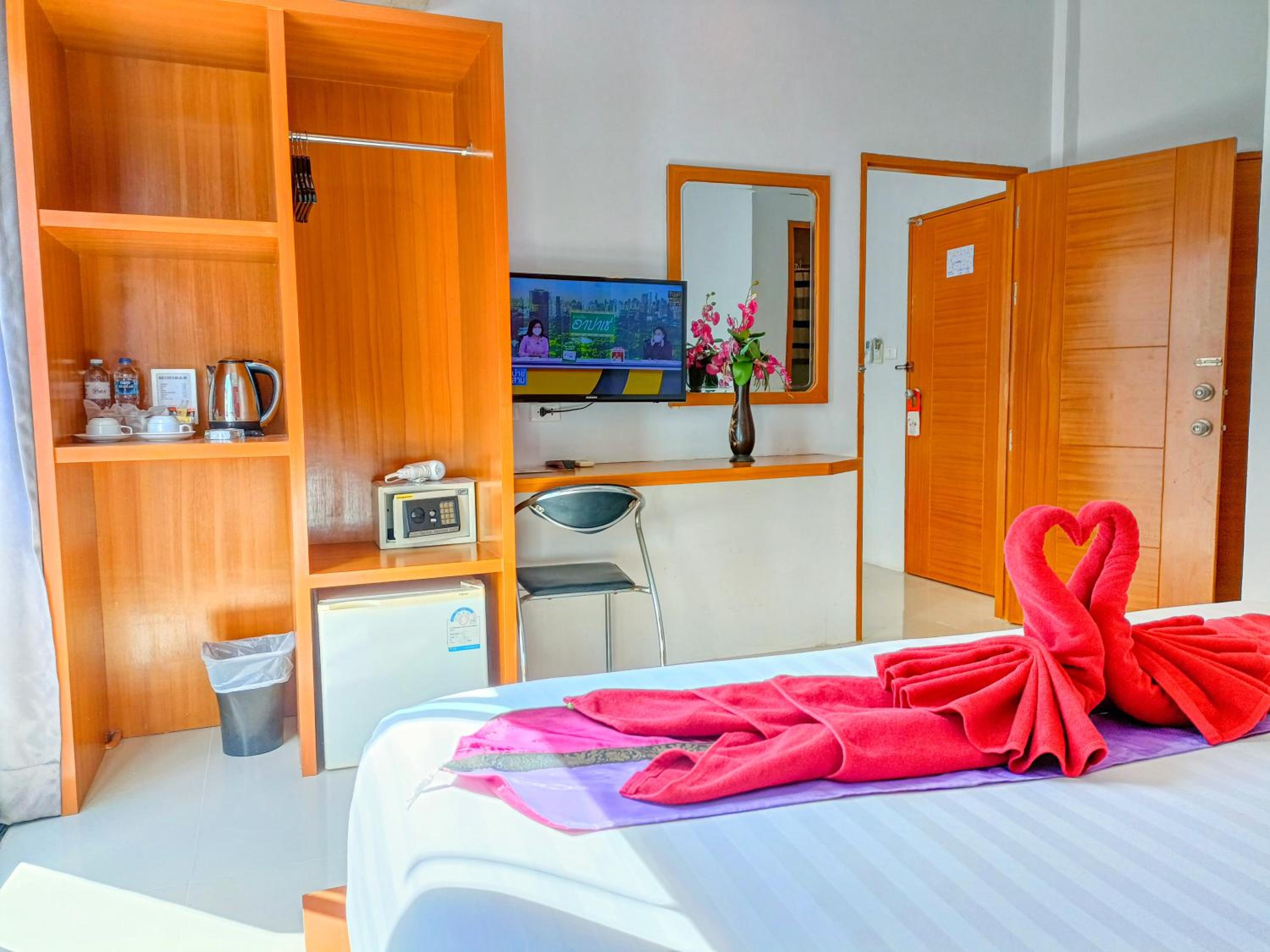 Deluxe Family Suite photo 3