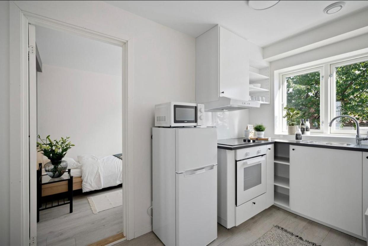 Two-Bedroom Apartment - Photo 14