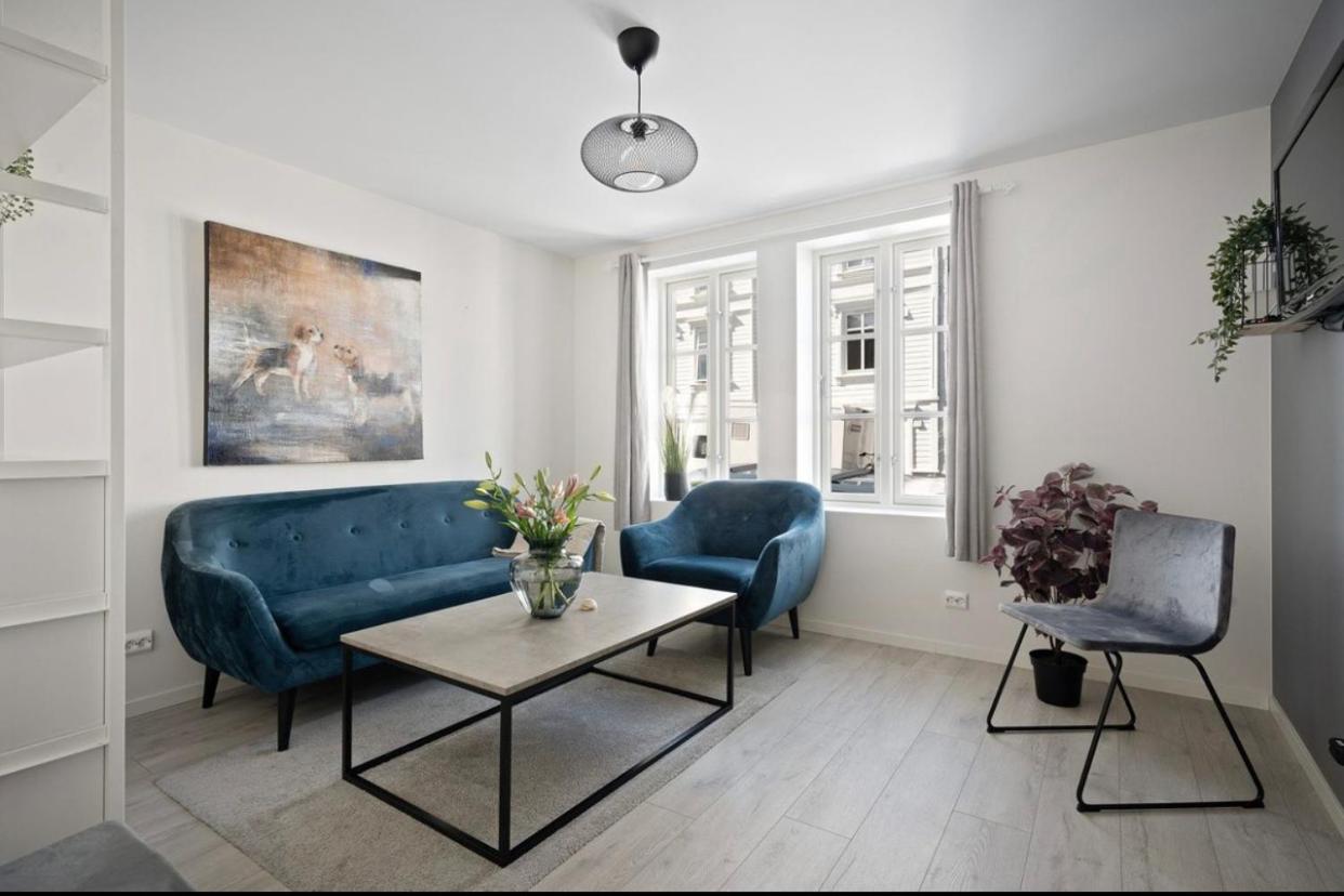 Two-Bedroom Apartment - Photo 18