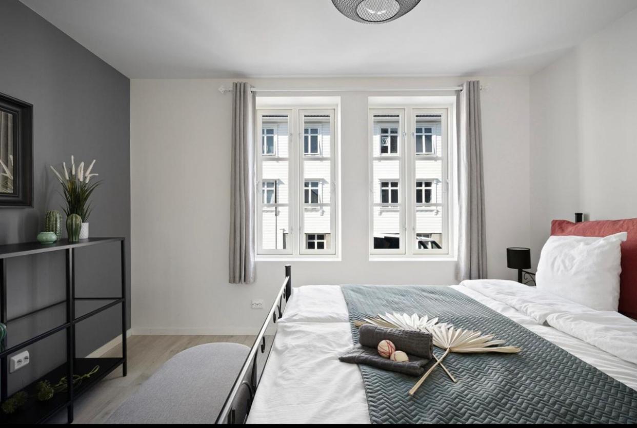 Two-Bedroom Apartment - Photo 10