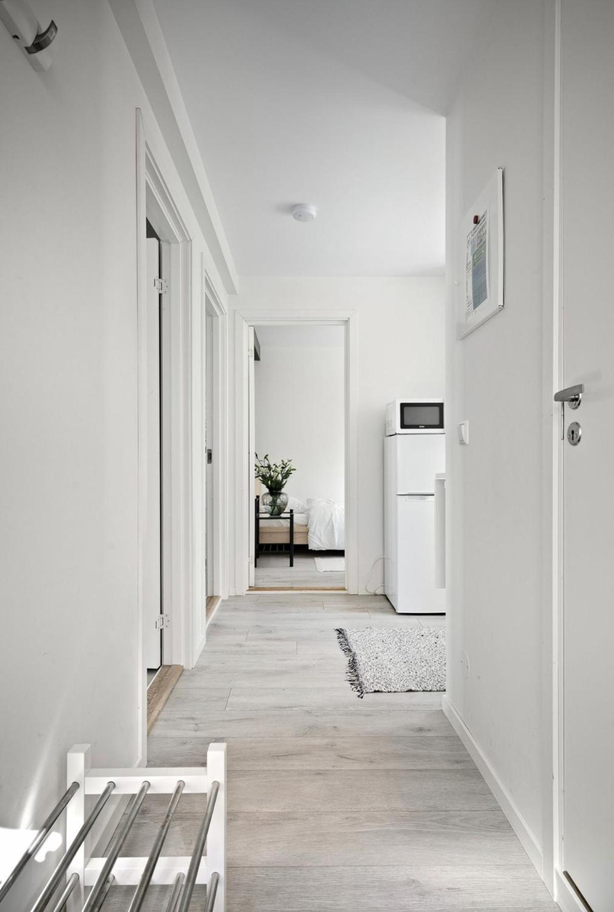 Two-Bedroom Apartment - Photo 19