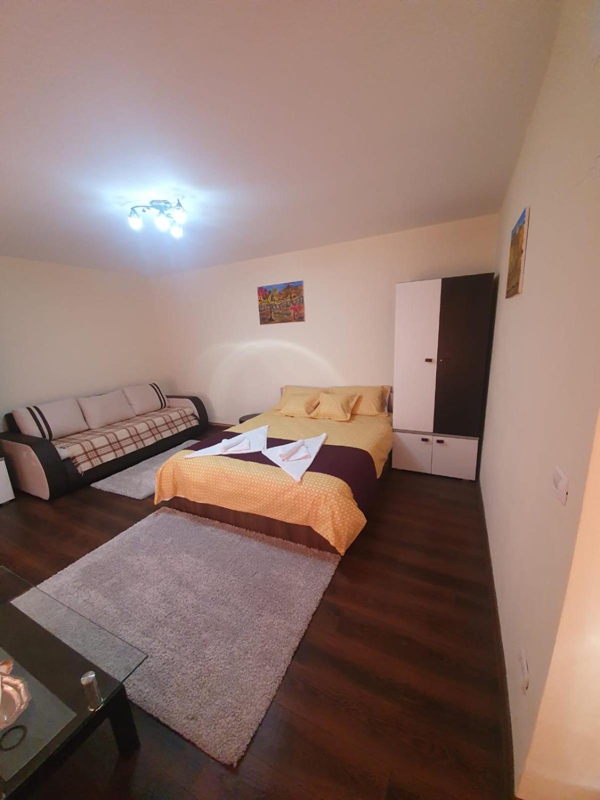 Double Room - Photo 2