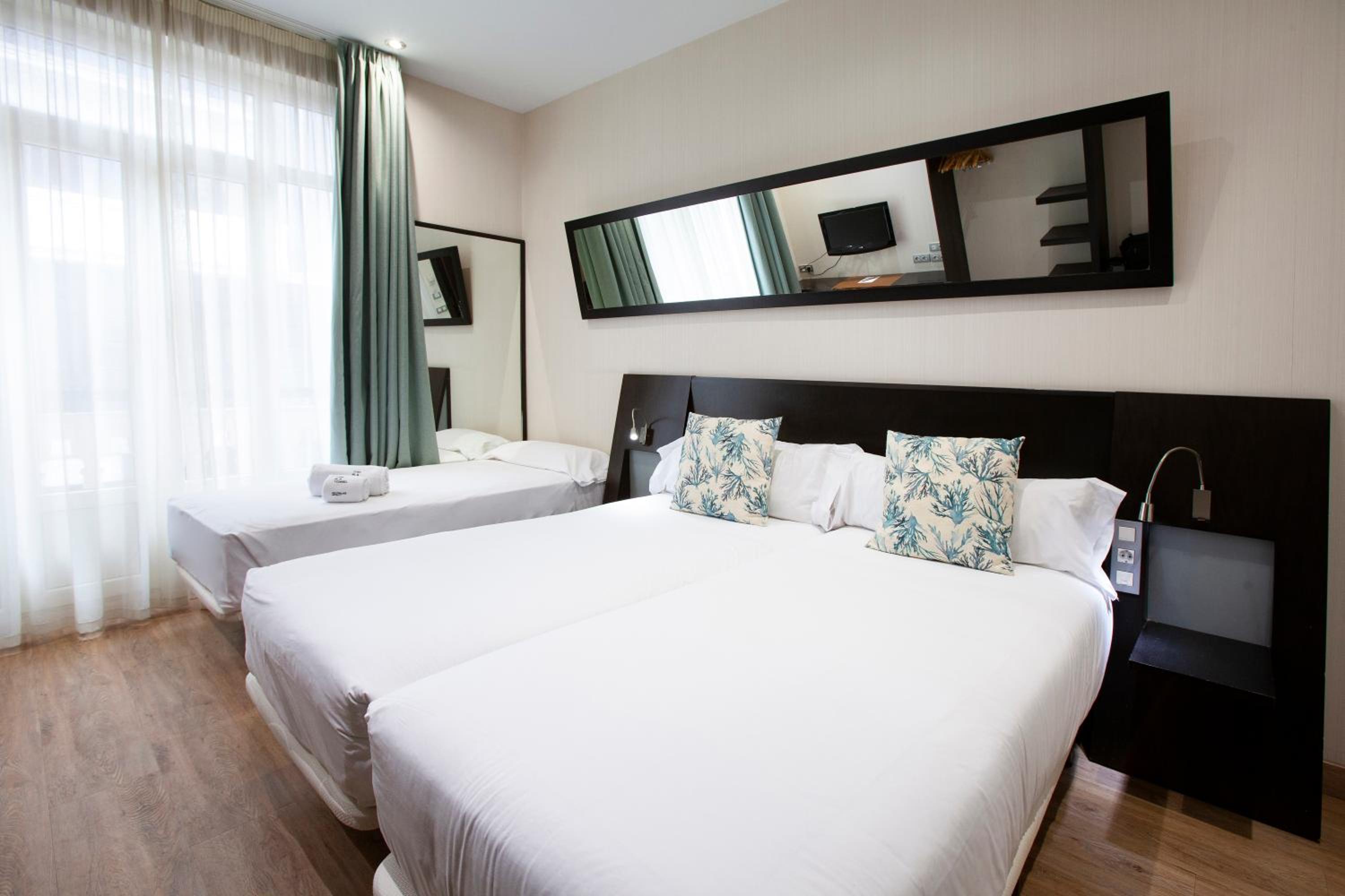Triple Room - Photo 1