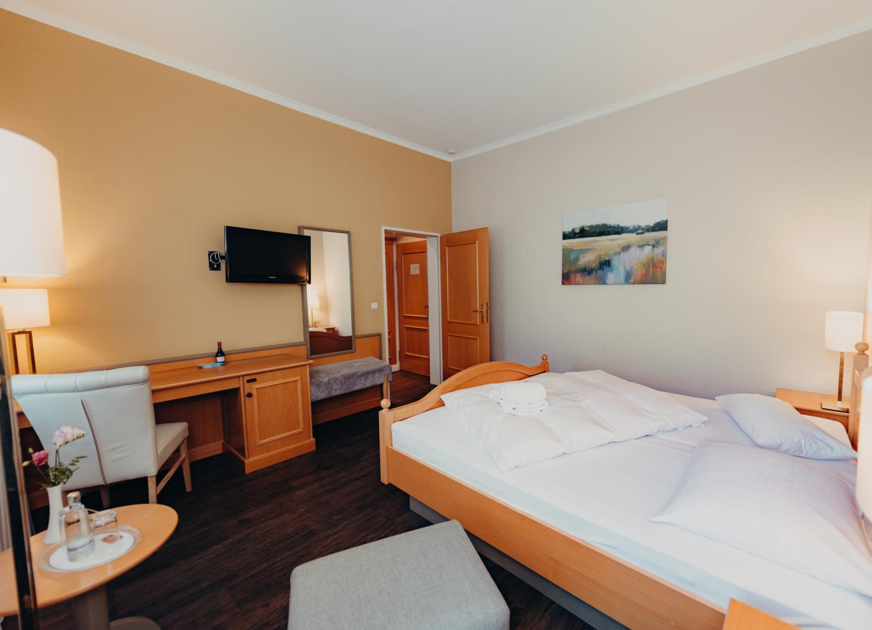 Double Room - Photo 5
