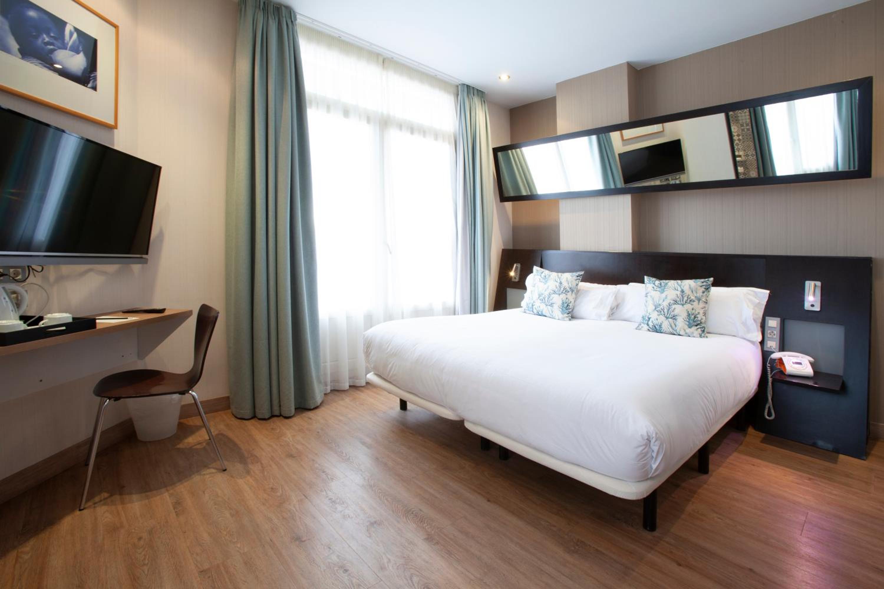 Double Room with Terrace - Photo 11