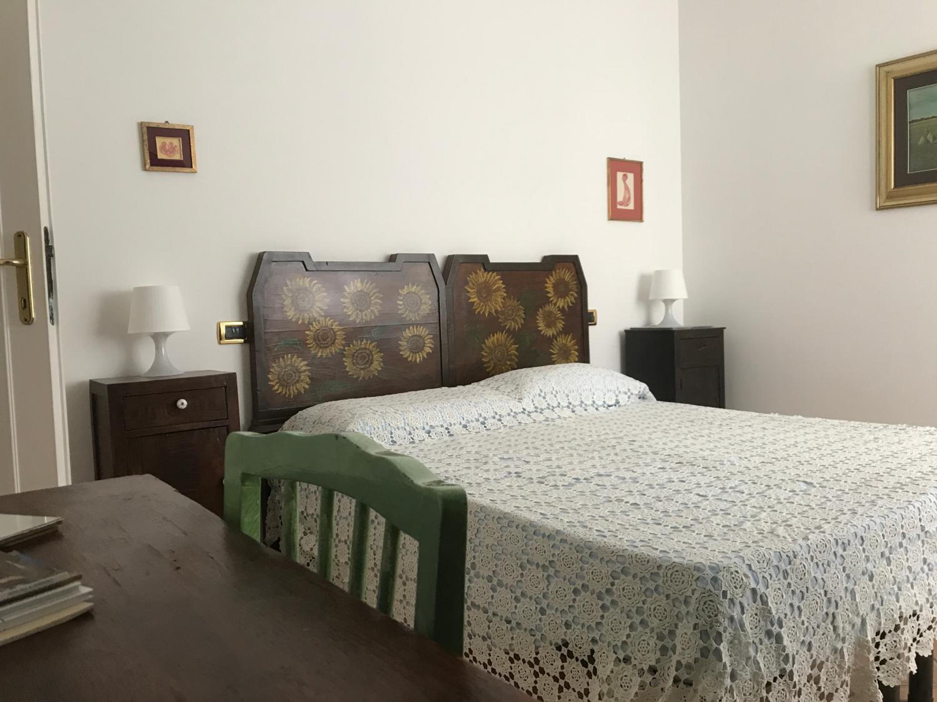 Standard Double Room with Shared Bathroom photo 3