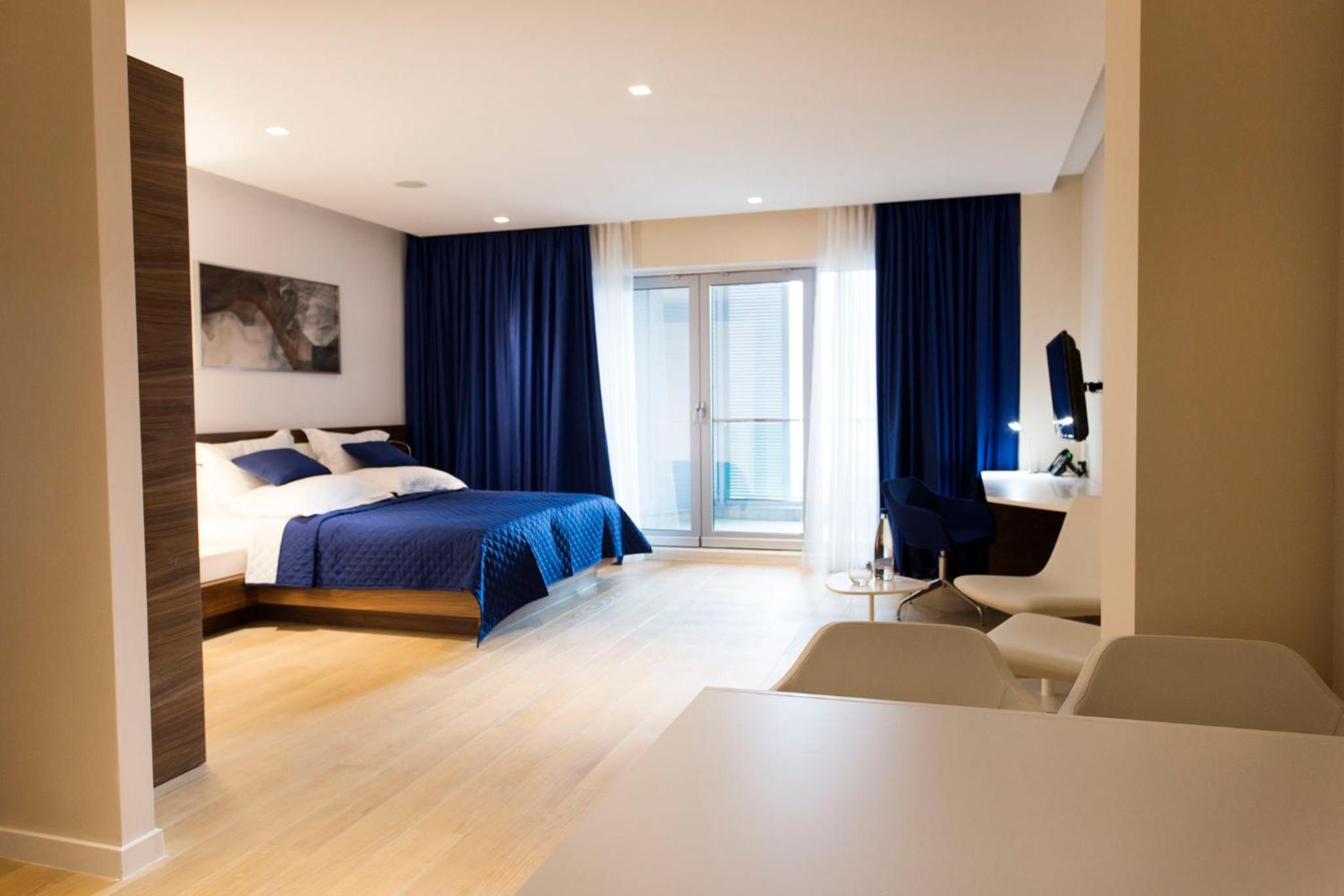 Junior Suite with Mountain View photo 1