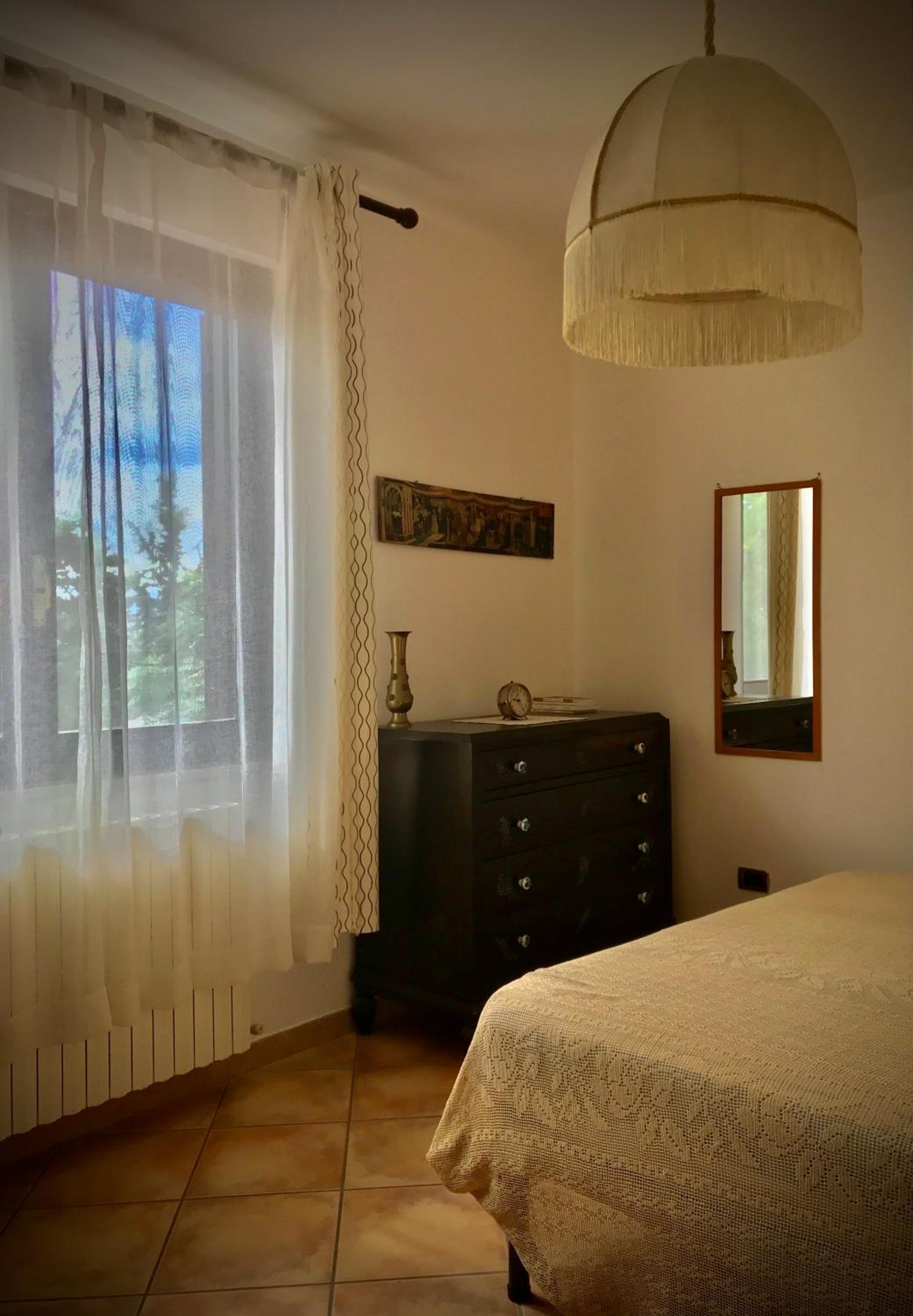 Standard Double Room with Shared Bathroom photo 2