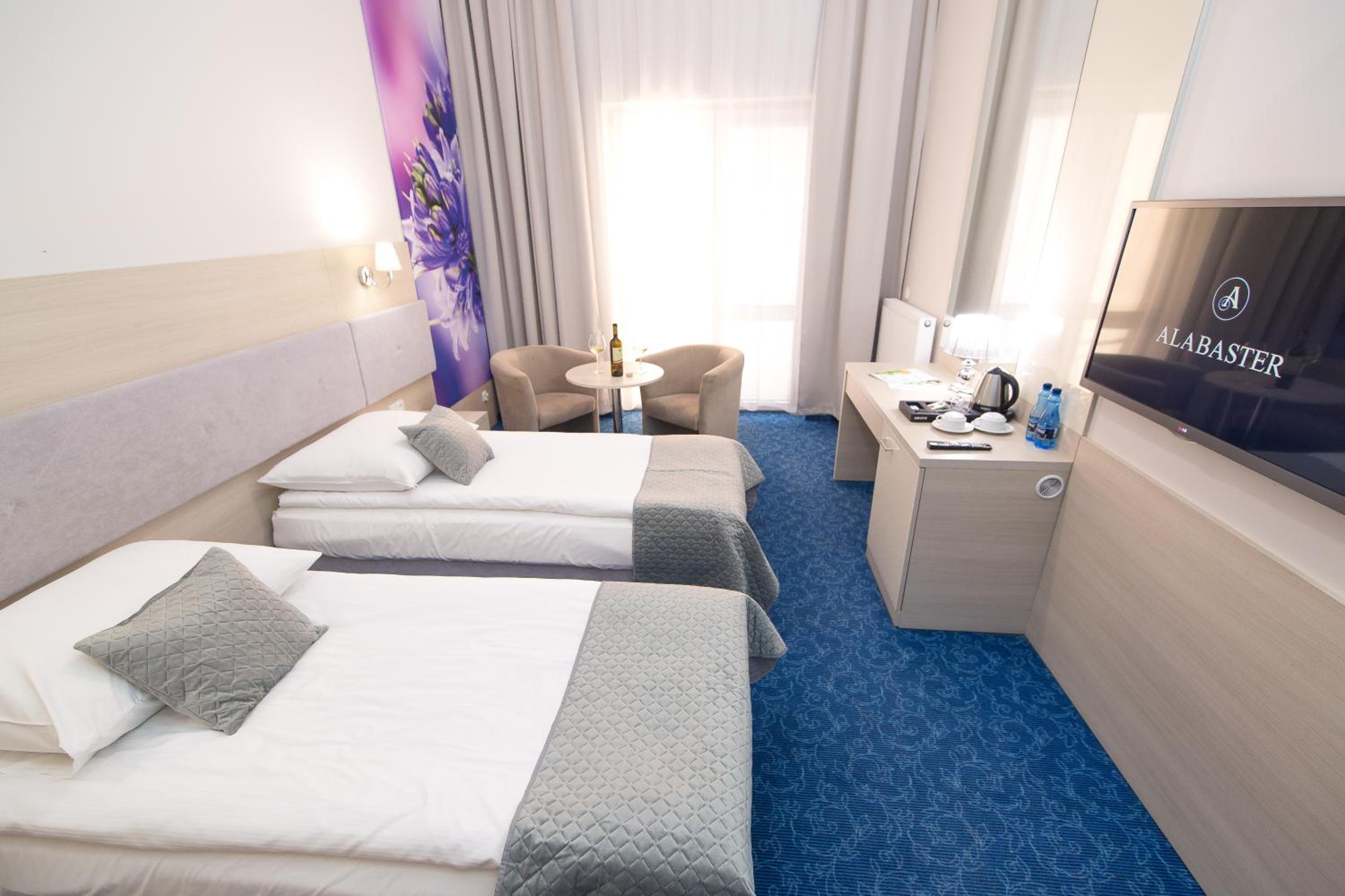 Twin Room - Photo 4