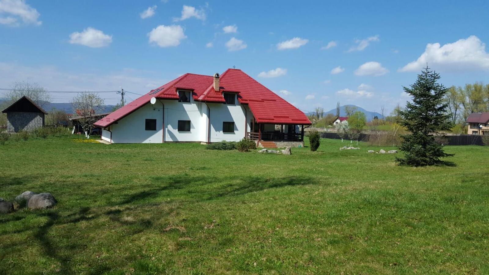 Villa photo 2