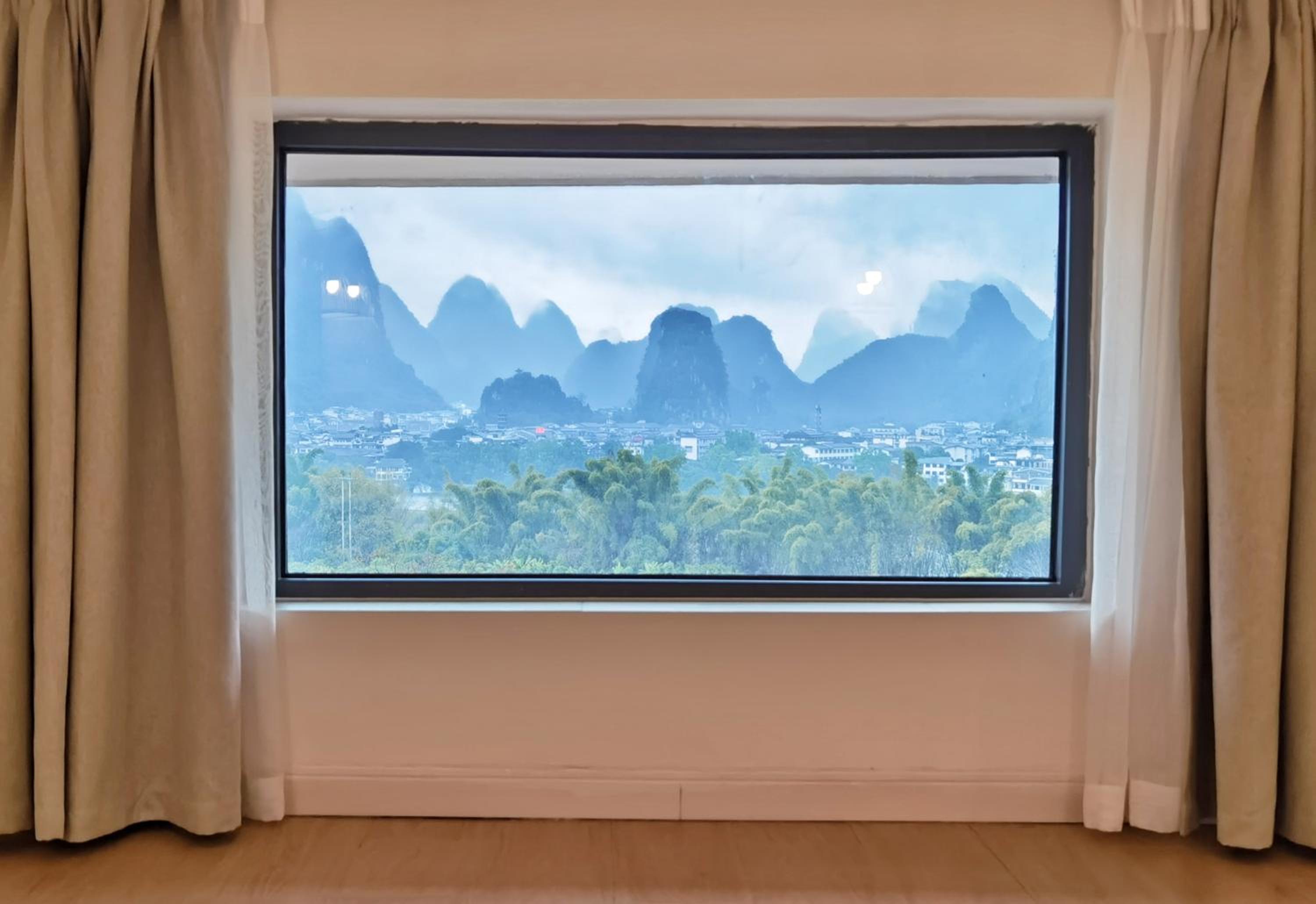 Twin Room with View