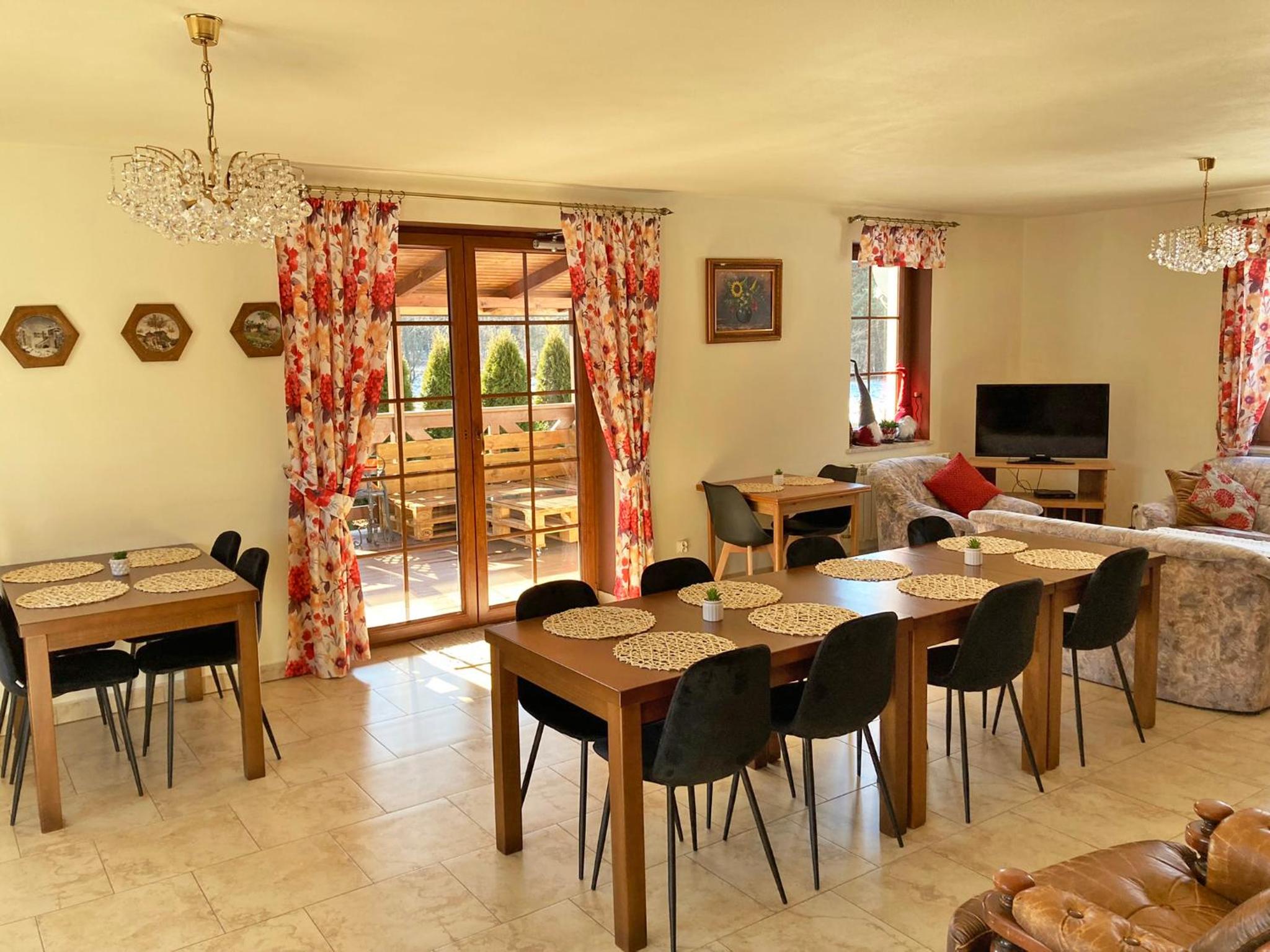 Double Room with Balcony - Photo 10