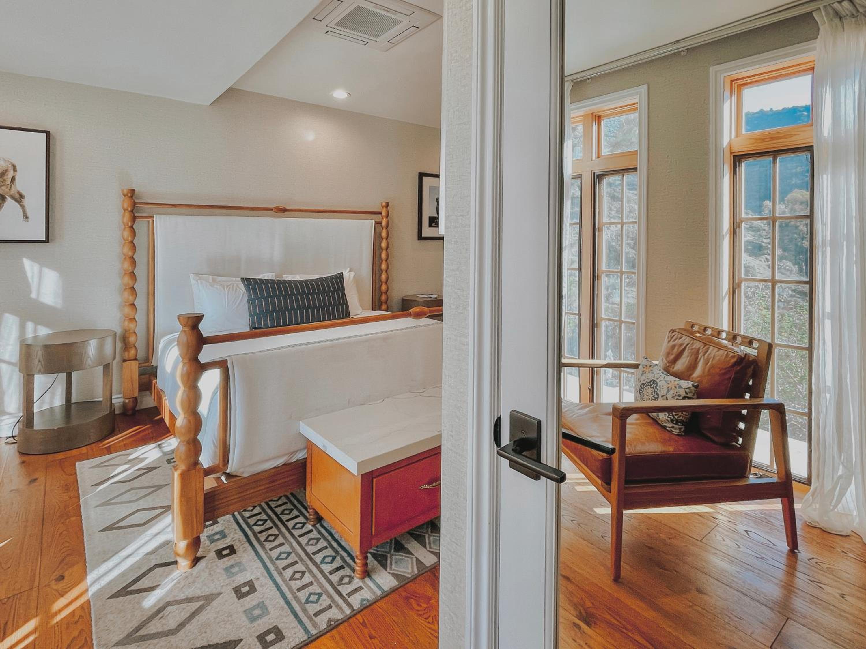 King Room with Mountain View - Photo 1