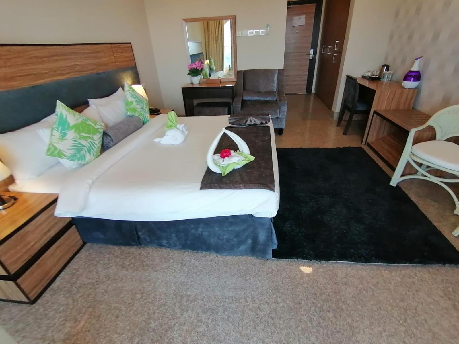 DELUXE ROOM MOUNTAIN & SUNSET VIEW - Photo 1