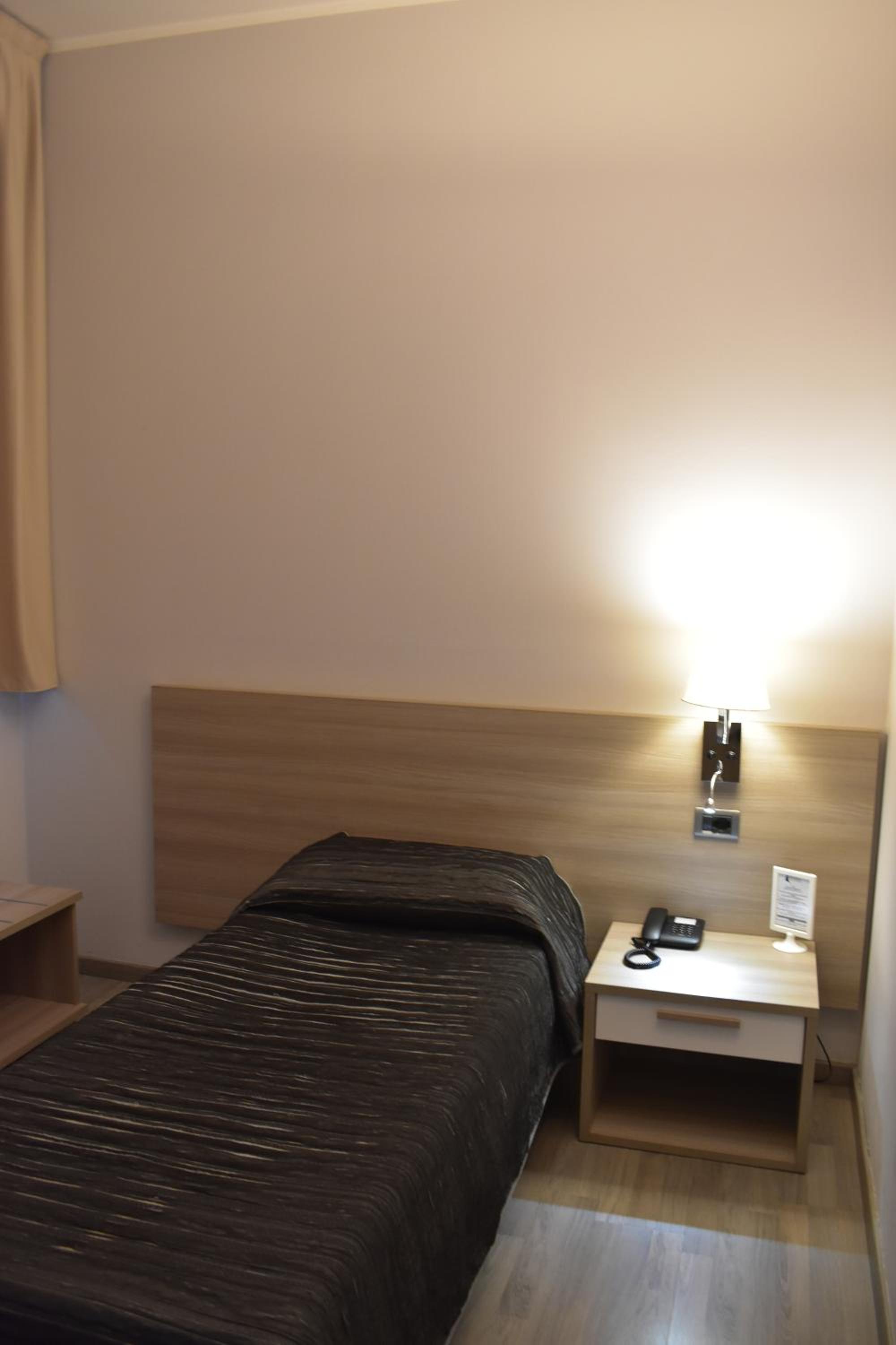 Standard Single Room photo 3