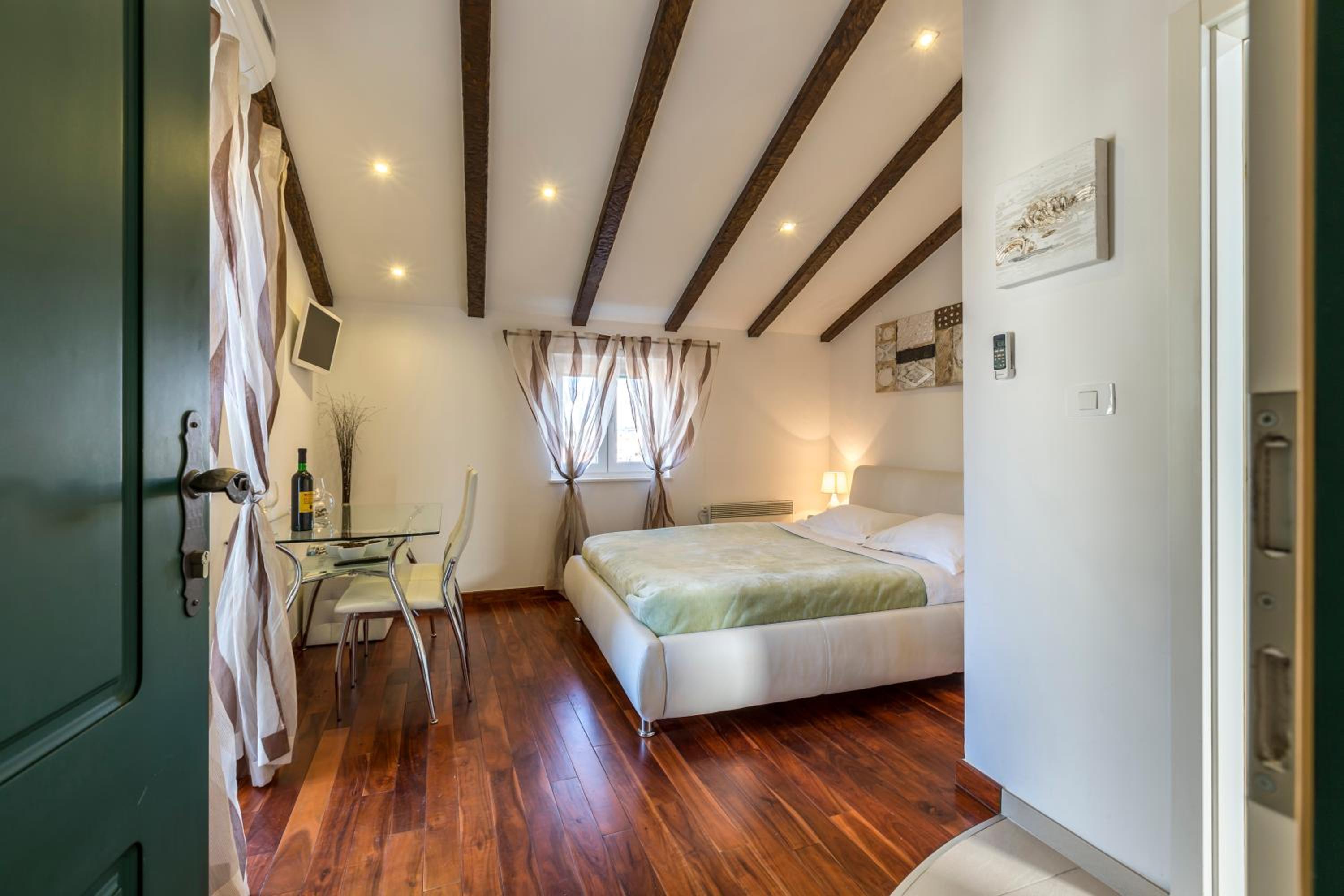 Studio with Balcony
