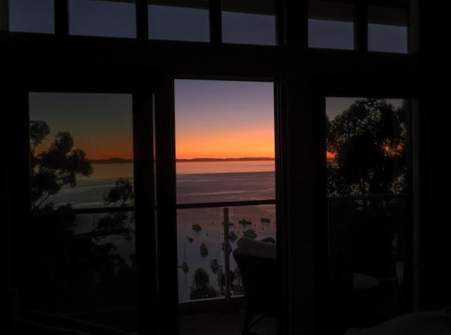 King Suite with Pool View - Photo 15