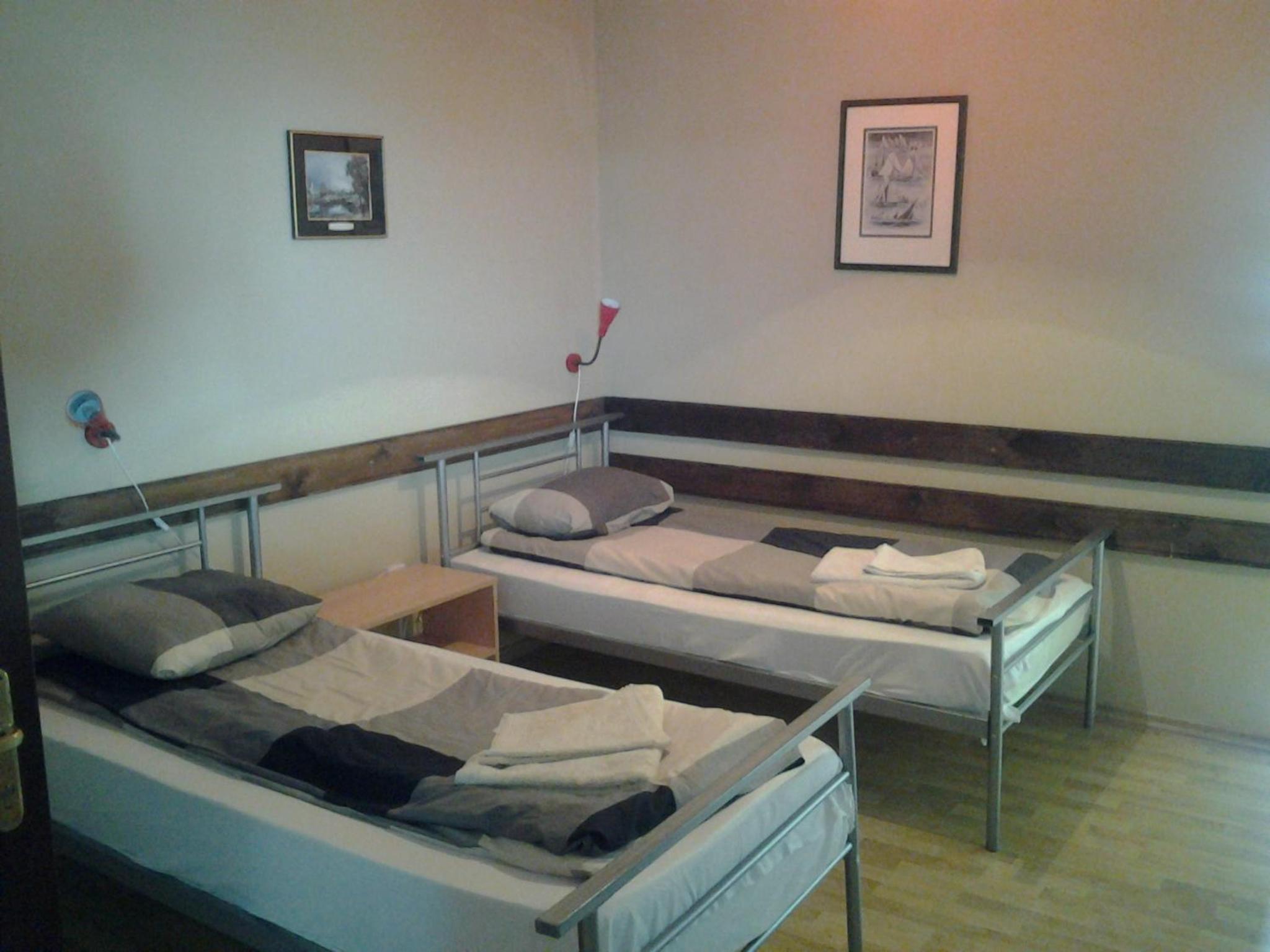 Twin Room - Photo 12