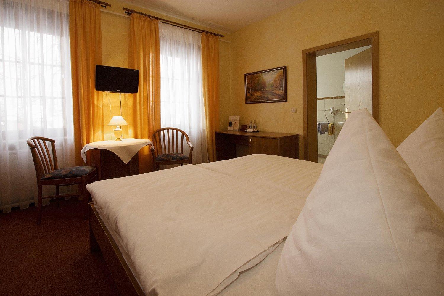 Double Room - Photo 5