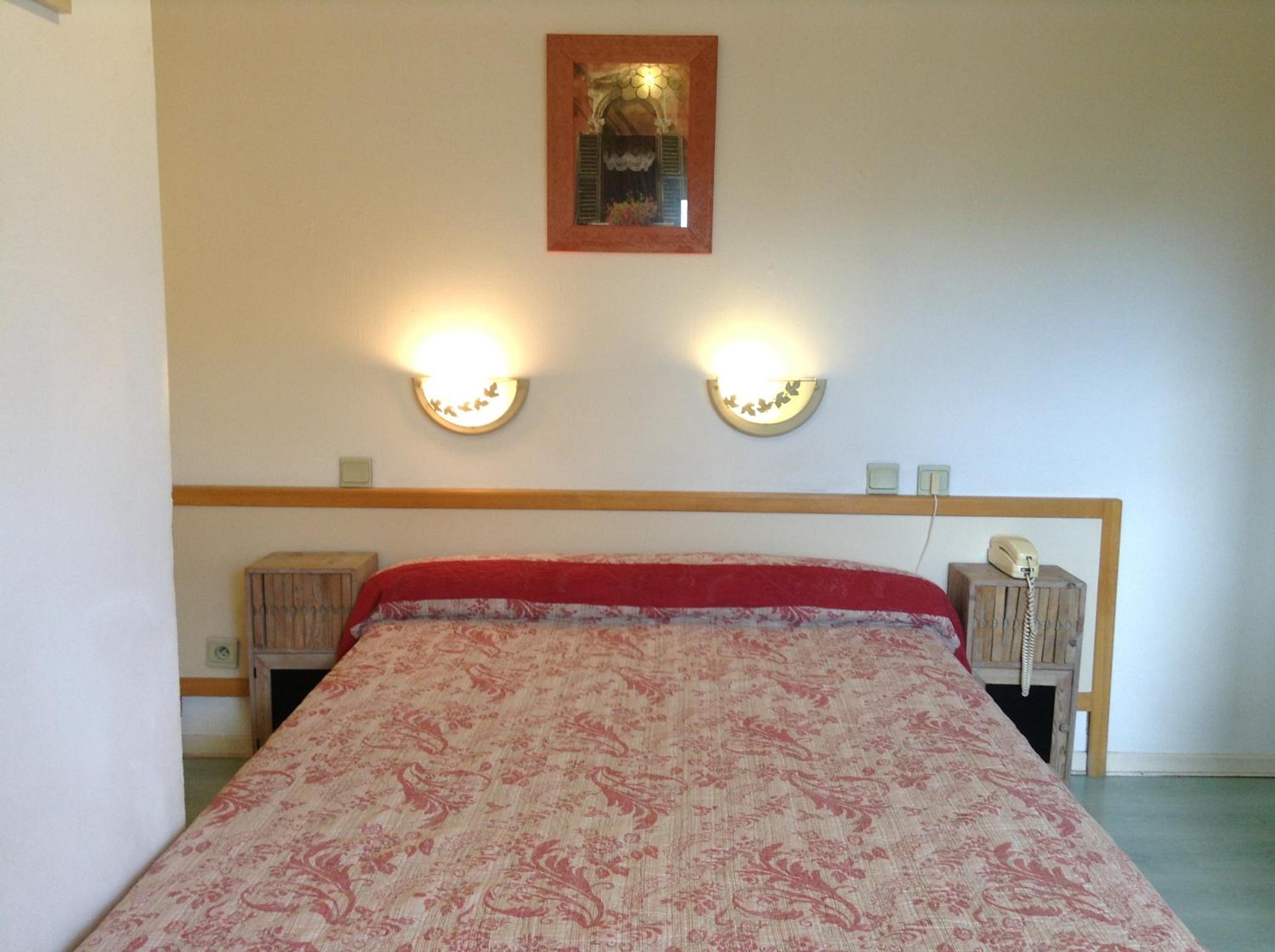 Double Room - Photo 10