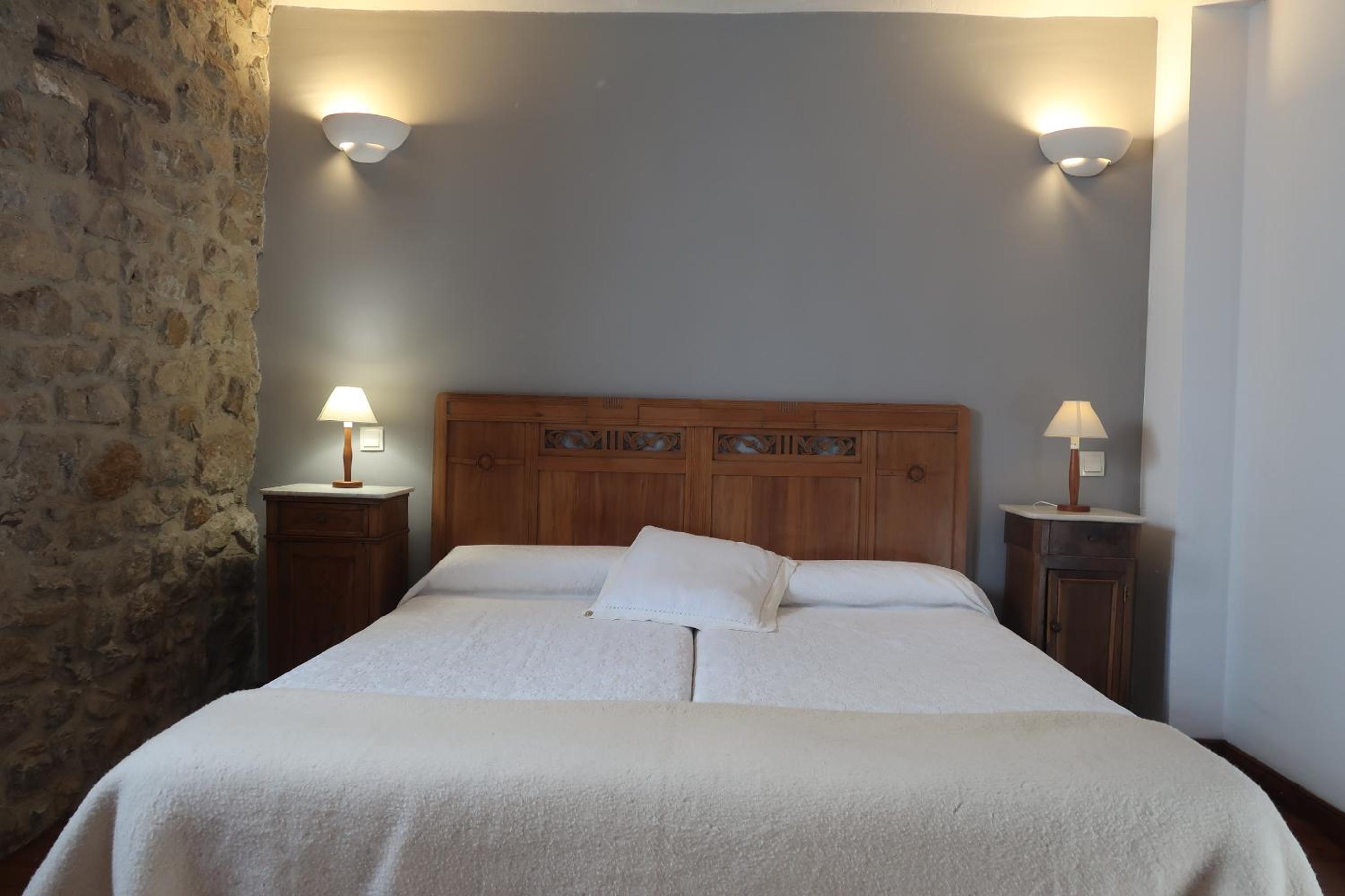 Triple Room with Bath photo 2