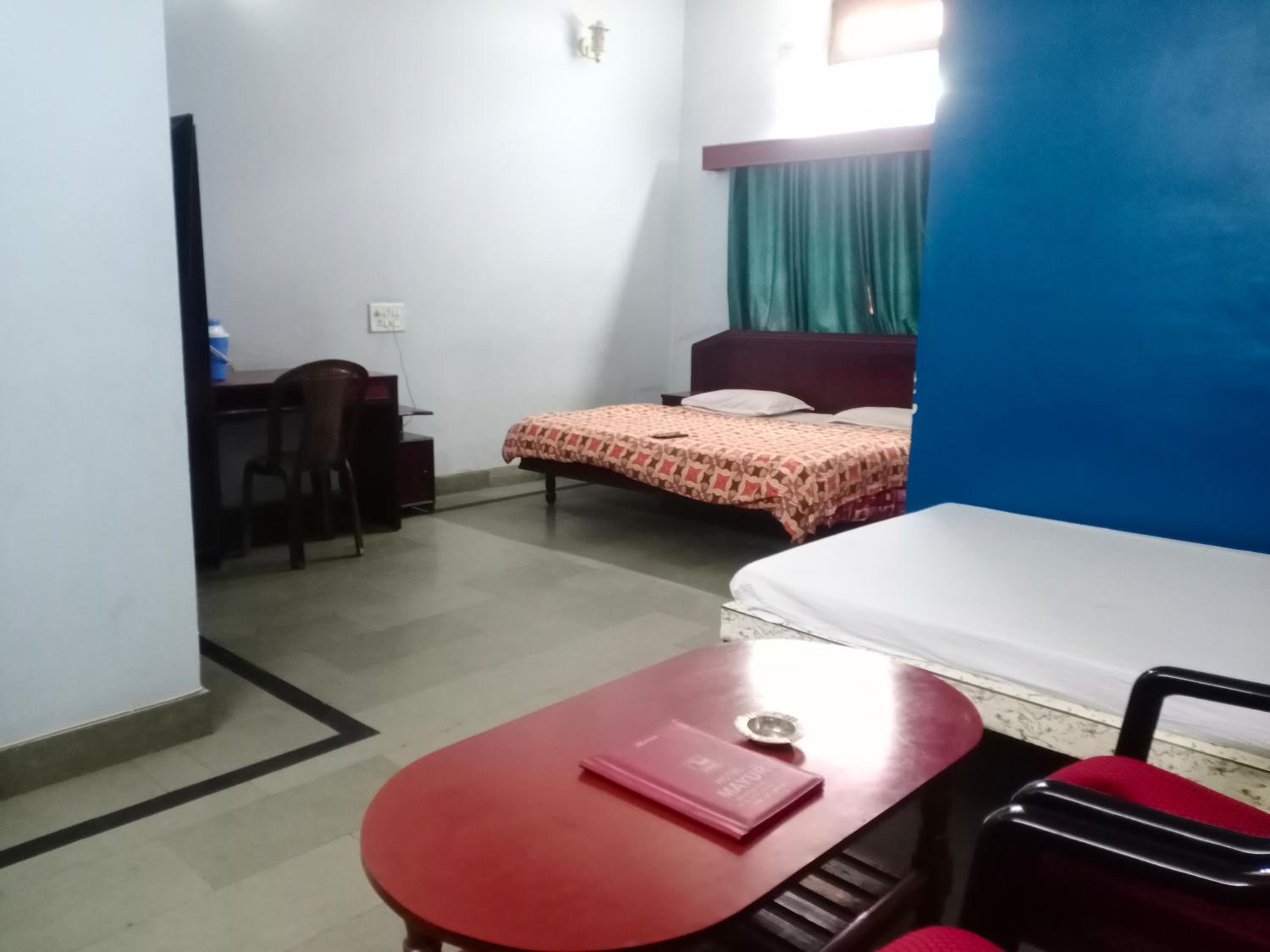 Deluxe King Room photo 3