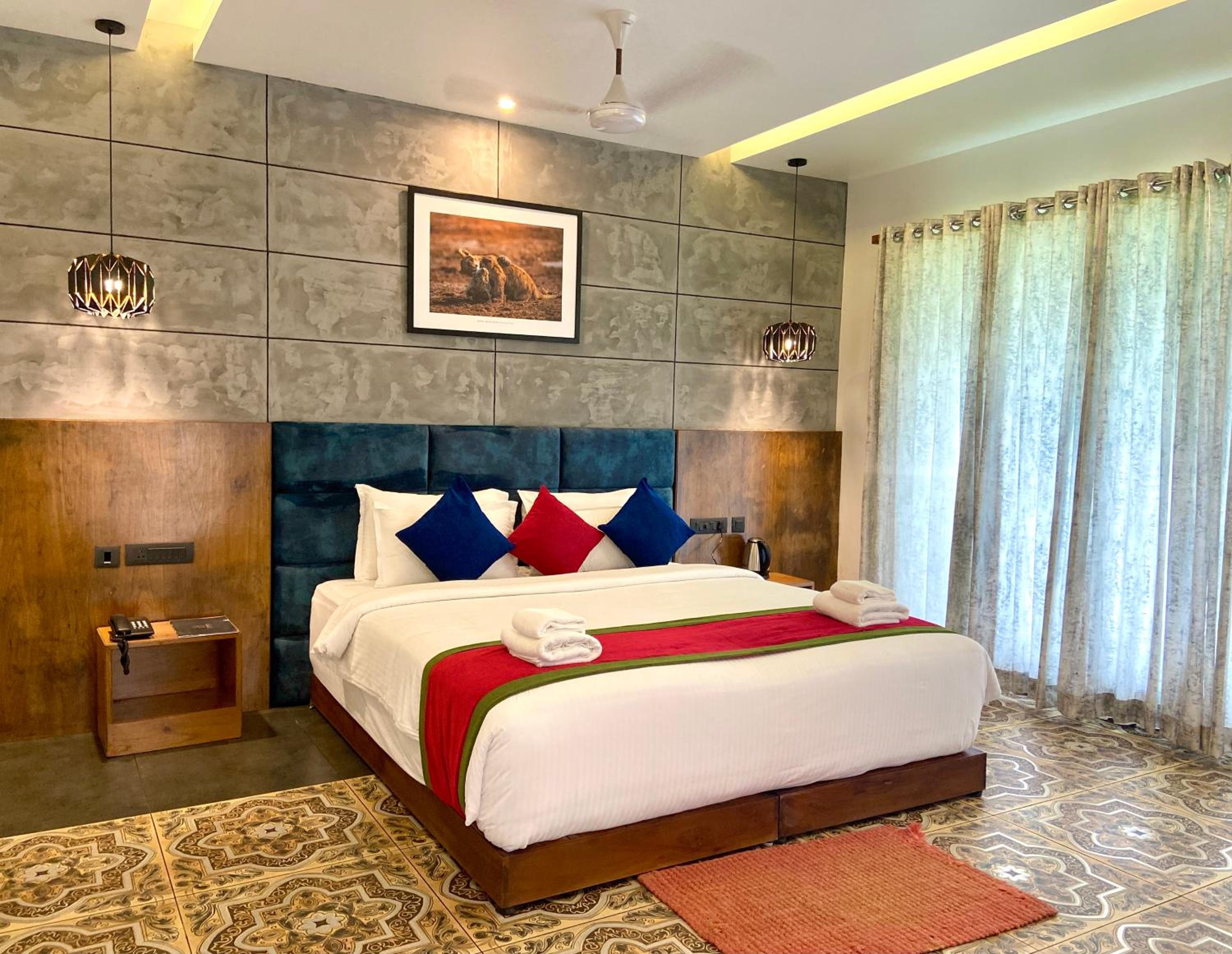 Honeymoon Cottage with Jacuzzi with Evening Hi-Tea Complimentary Honeymoon Cottage with Jacuzzi with Evening Hi-Tea Complimentary