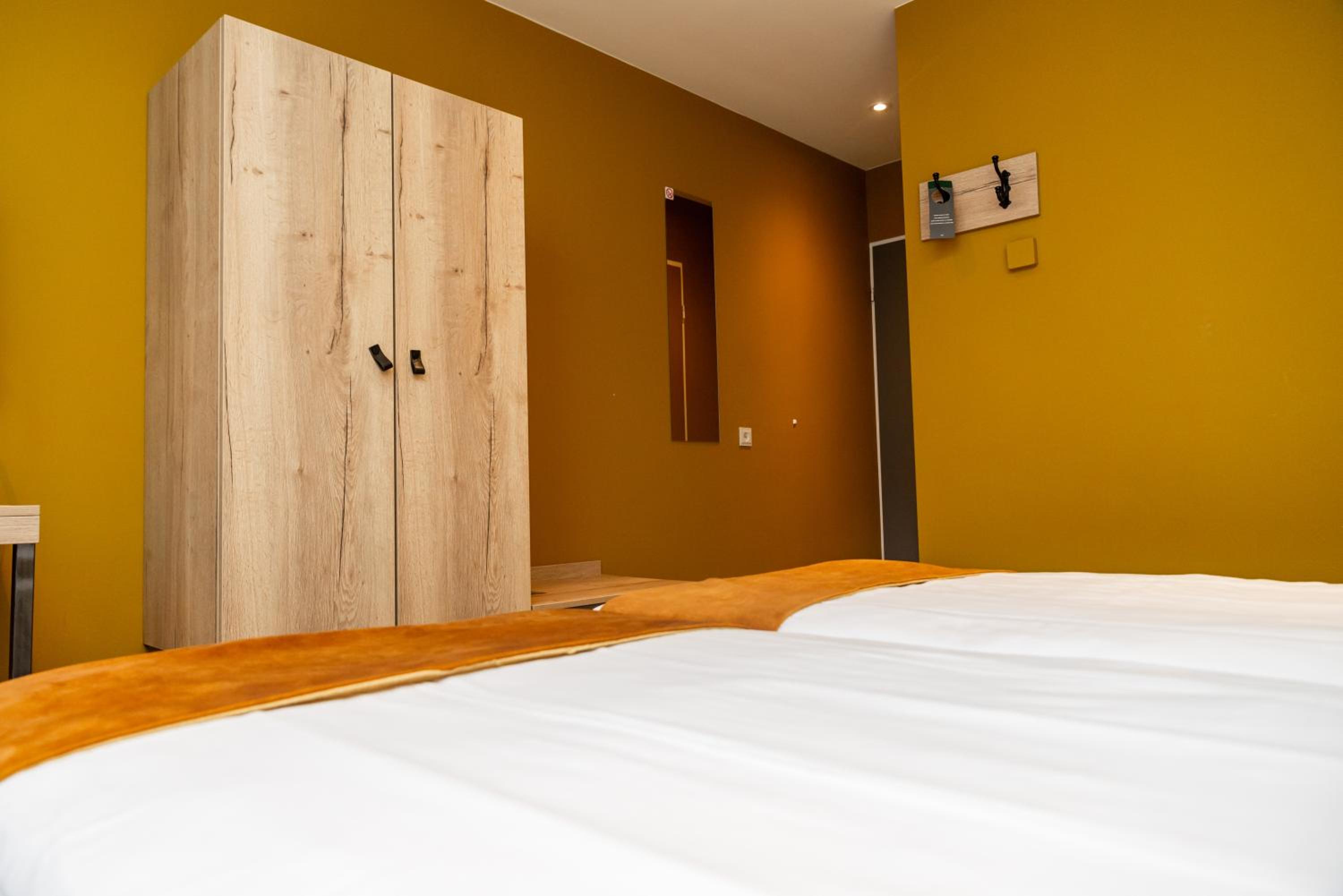 Economy Twin Room photo 1