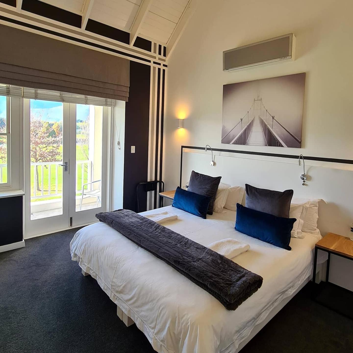 Superior King Room photo 1
