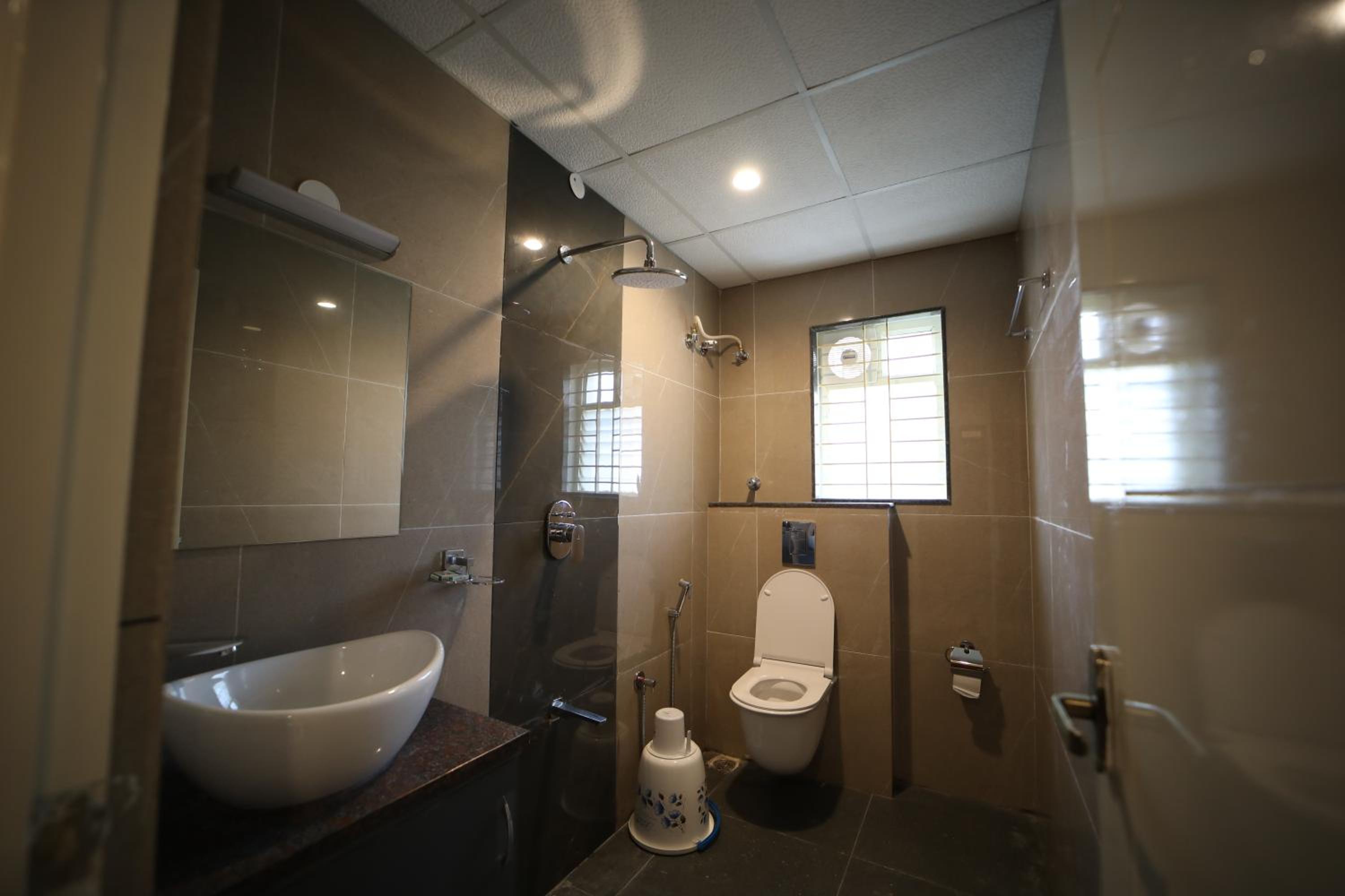 Deluxe Double Room with Balcony - Photo 26