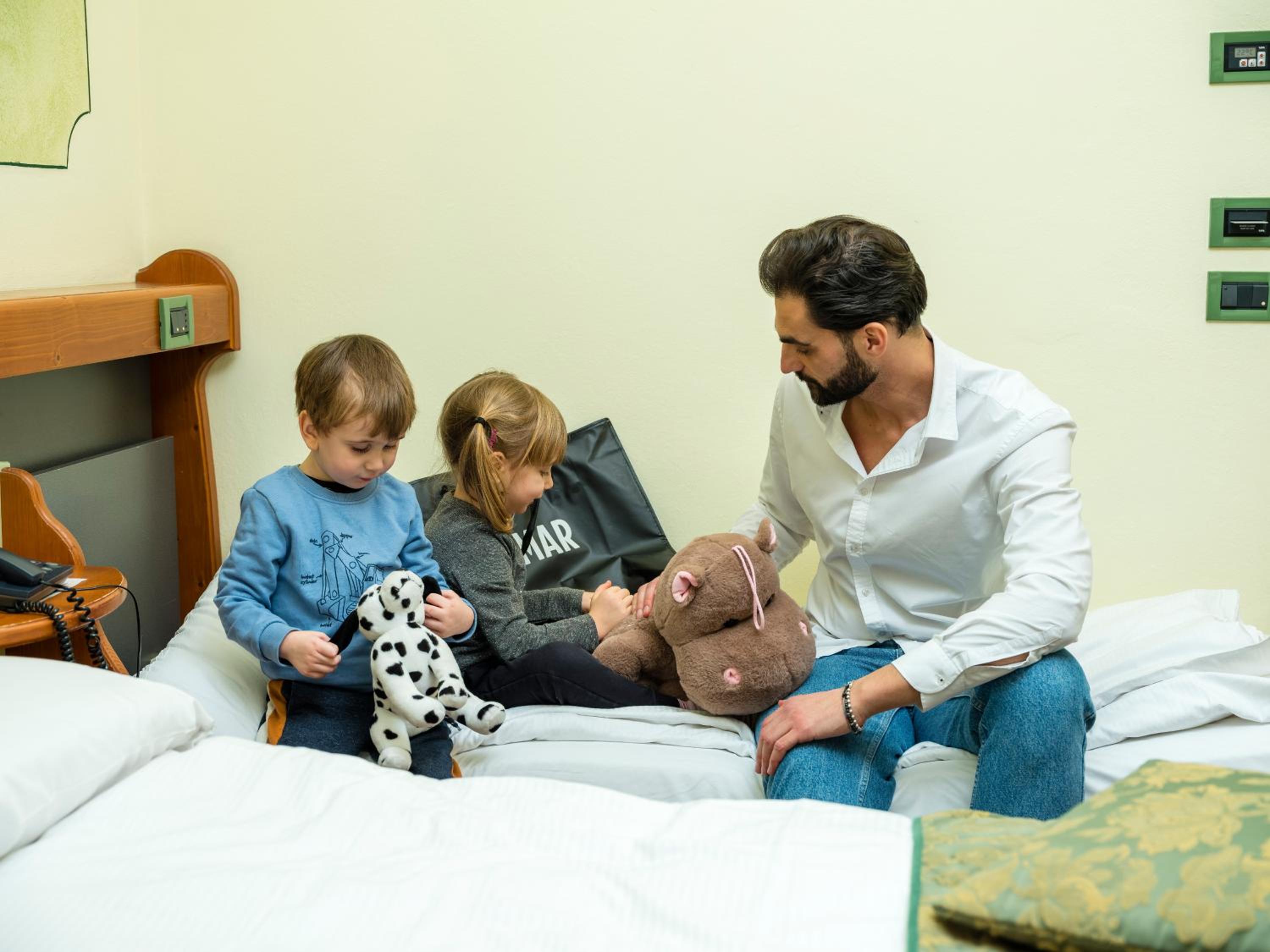 Economy Triple Room (2 Adult + 1 Child) - Photo 4