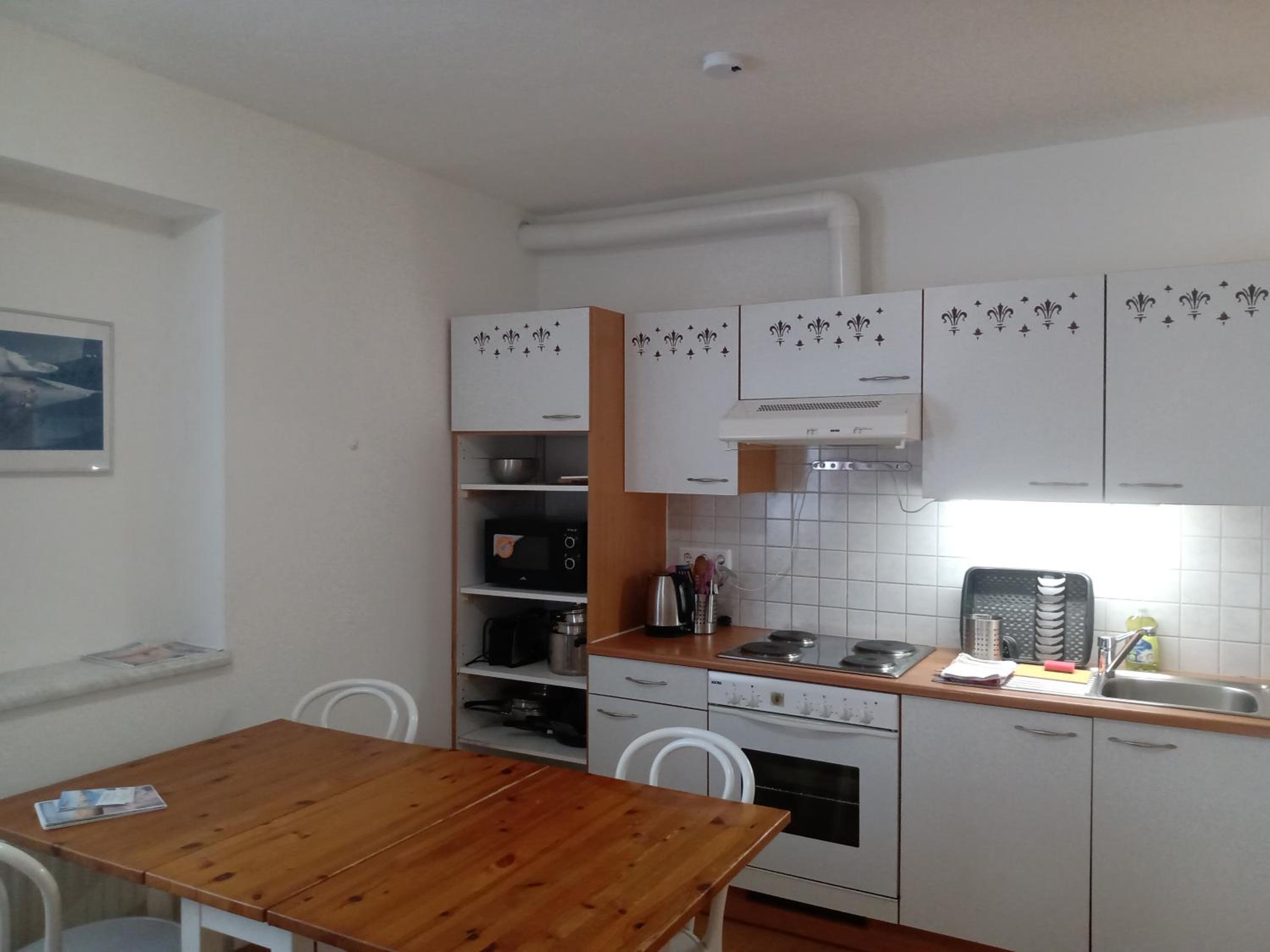Apartment with Terrace - Photo 10