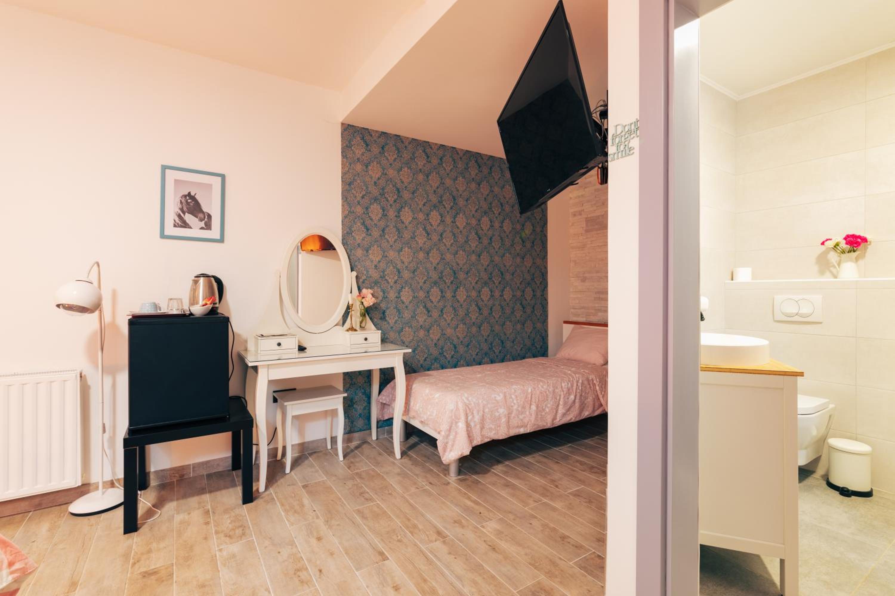 Deluxe Triple Room - Photo 6