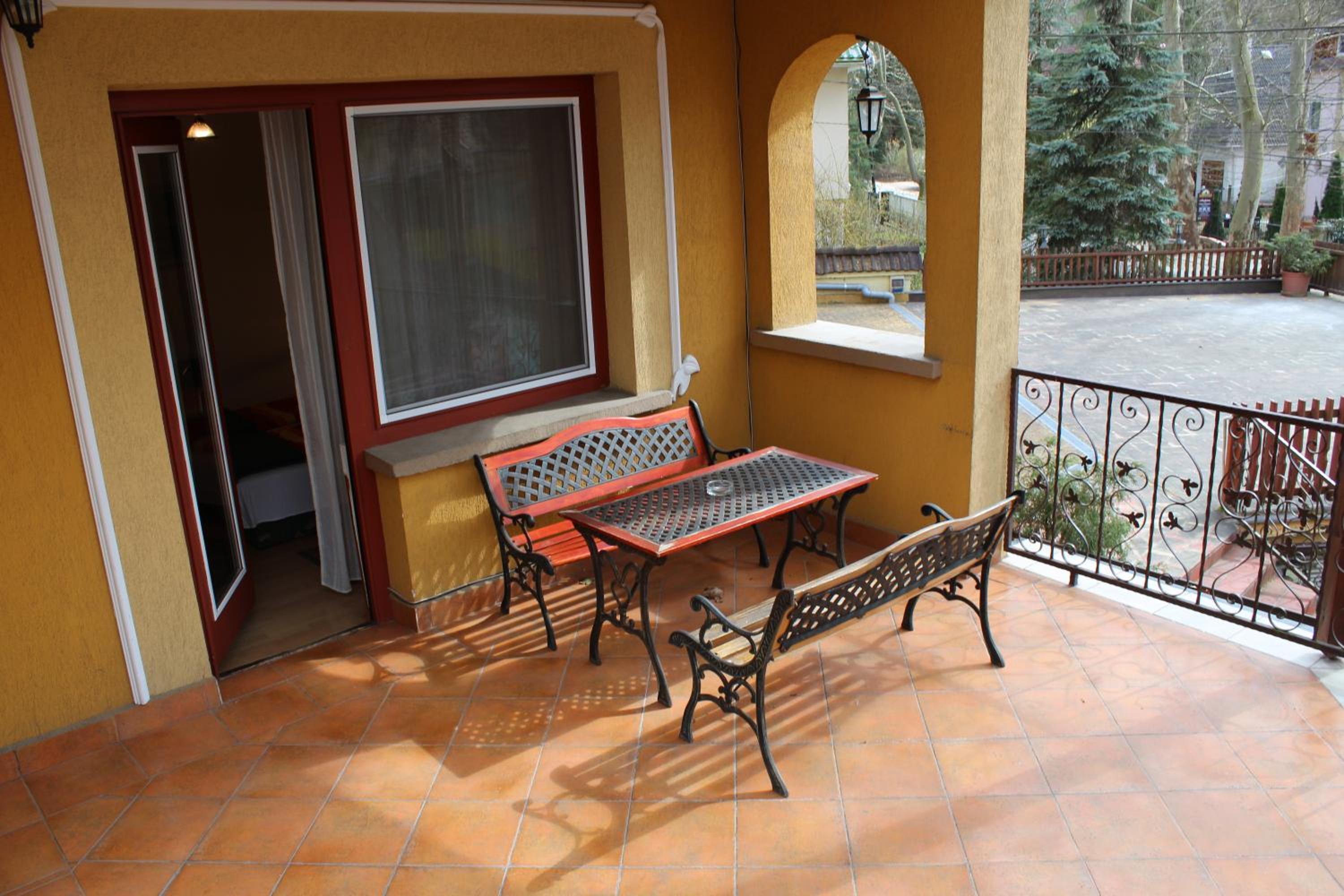 Apartment - Photo 1