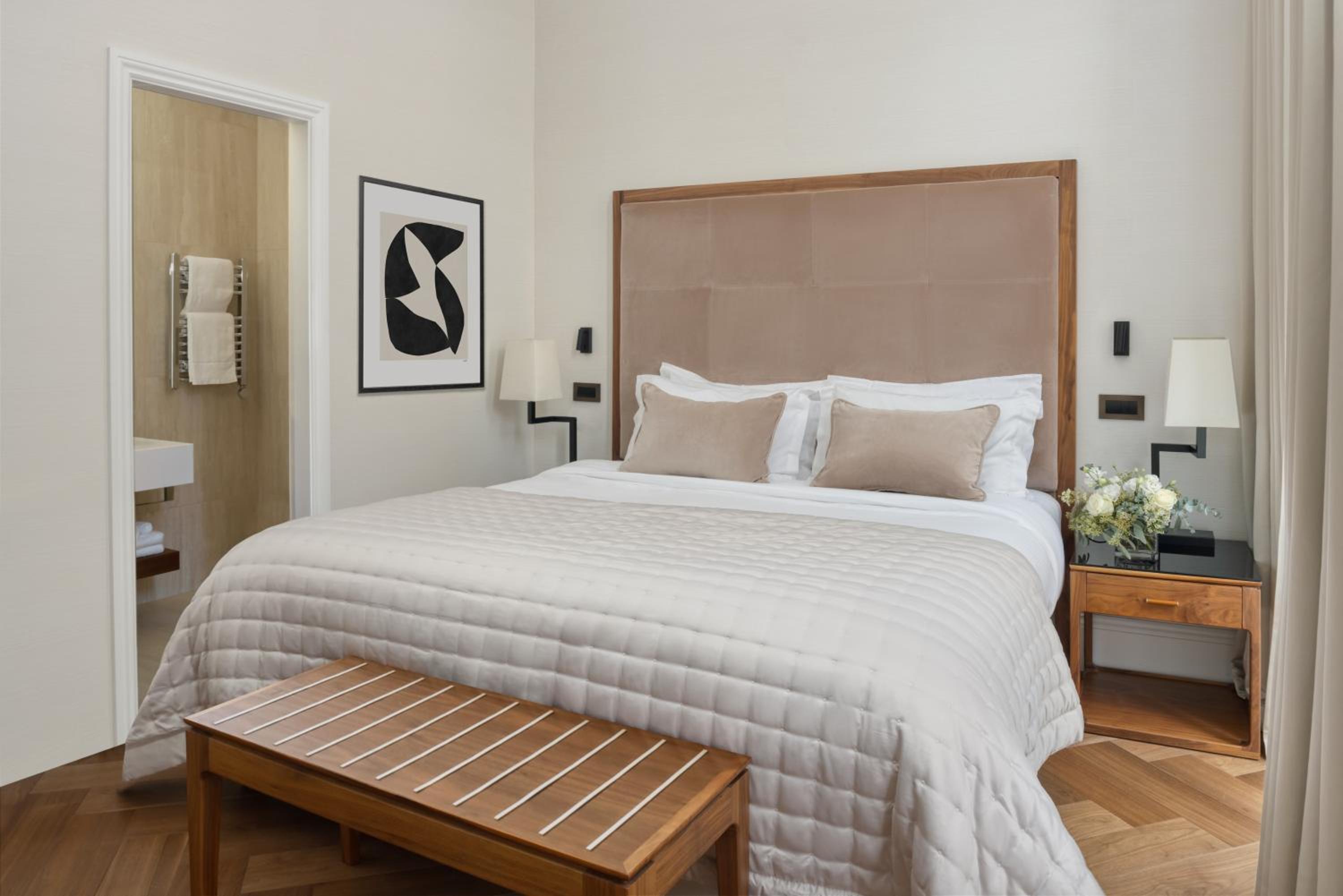 Deluxe Queen Room photo 1