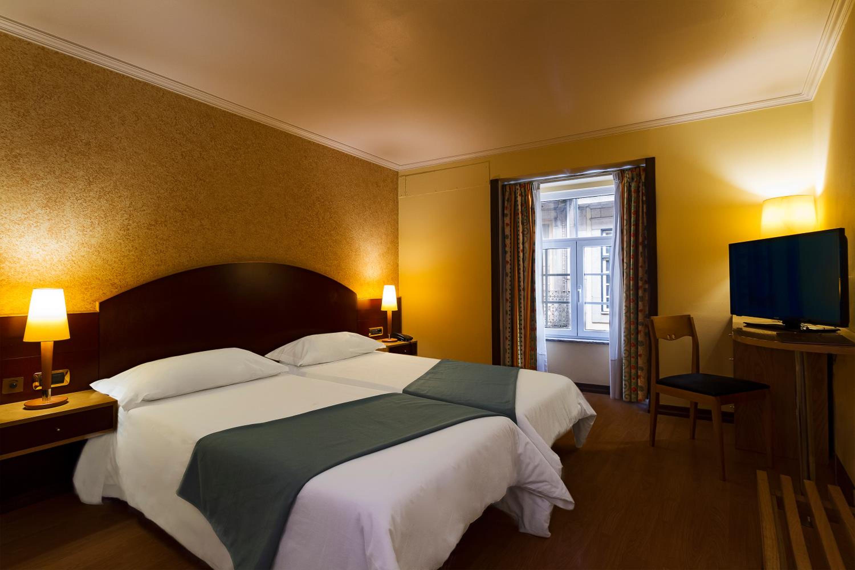 Twin Room - Photo 6