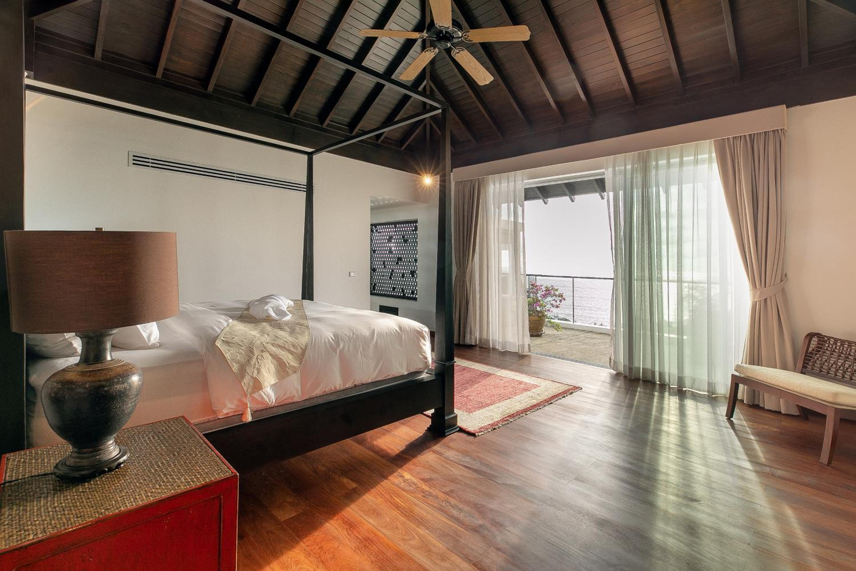 Four-Bedroom Seaview Villa with Private Pool