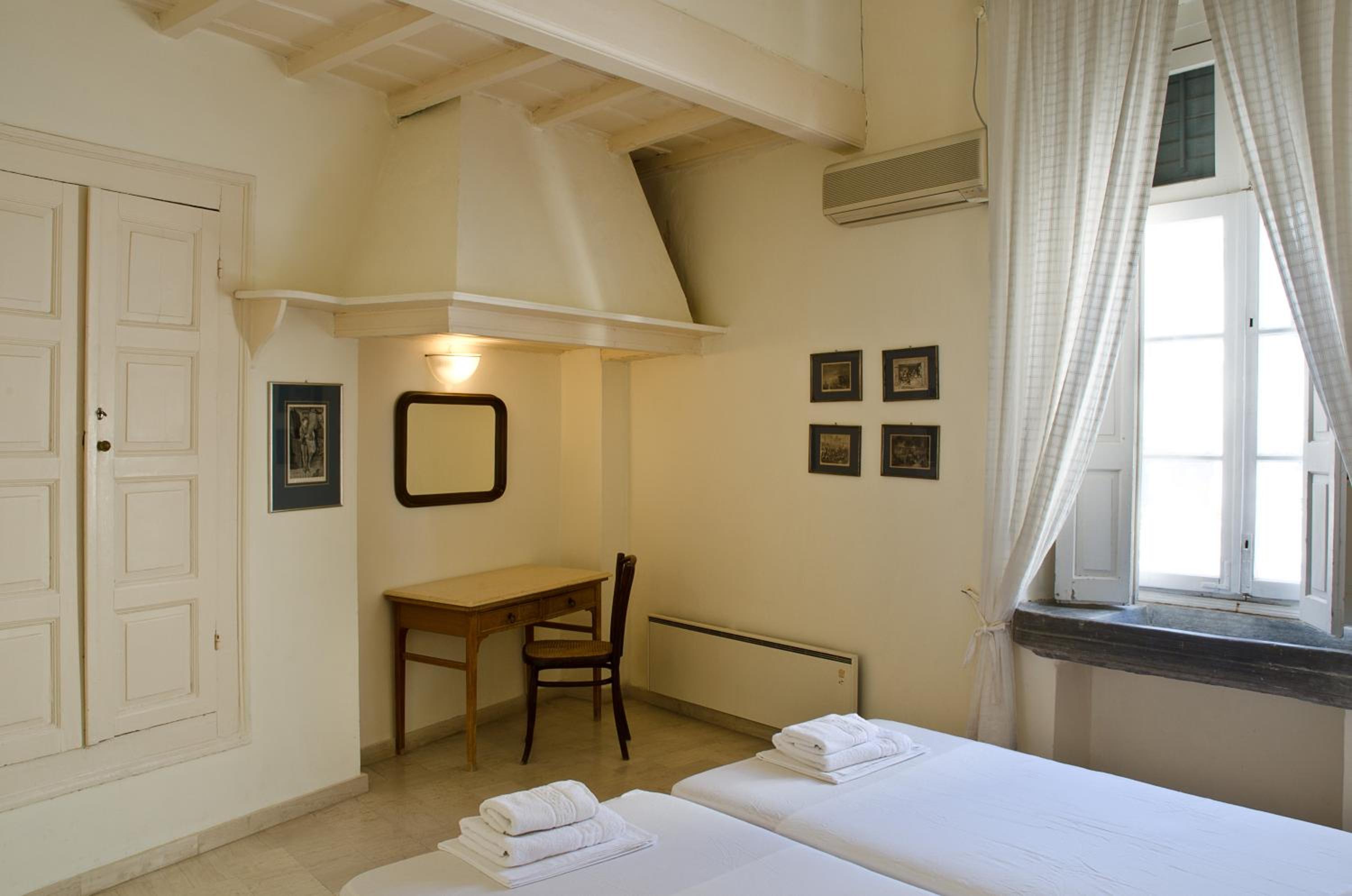 Double or Twin Room photo 2
