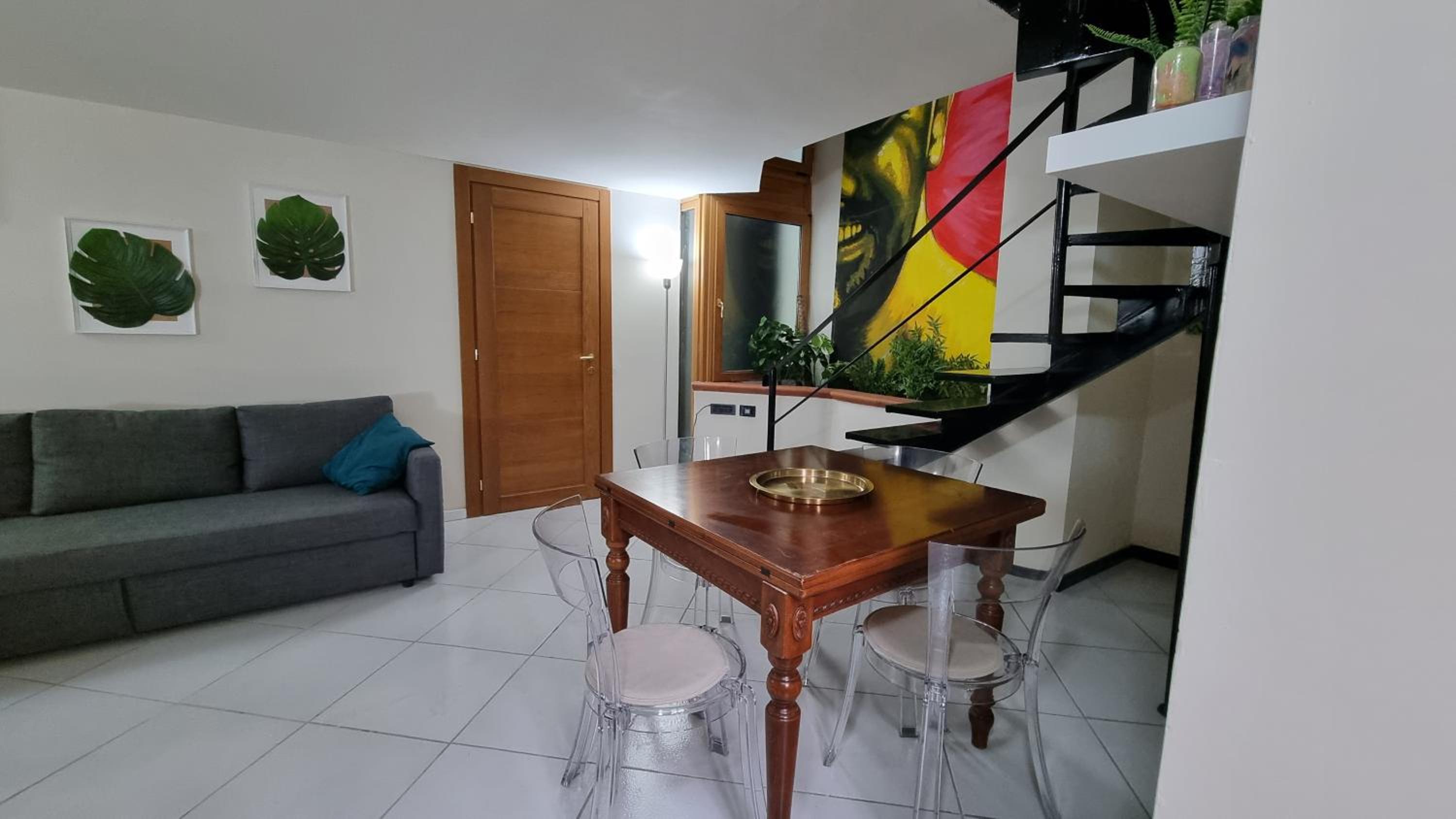 One-Bedroom Apartment - Photo 12